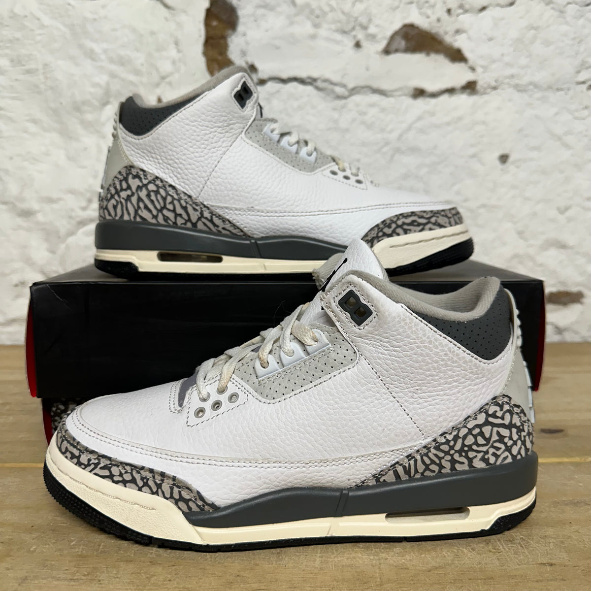 Air Jordan 3 Hide N Seek Sz 6Y