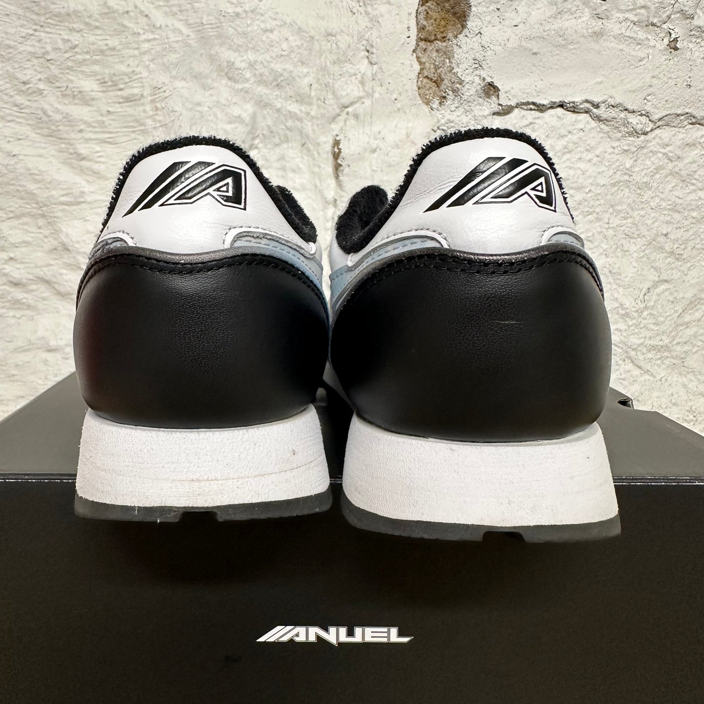 Reebok Classic White Black Sz 9.5