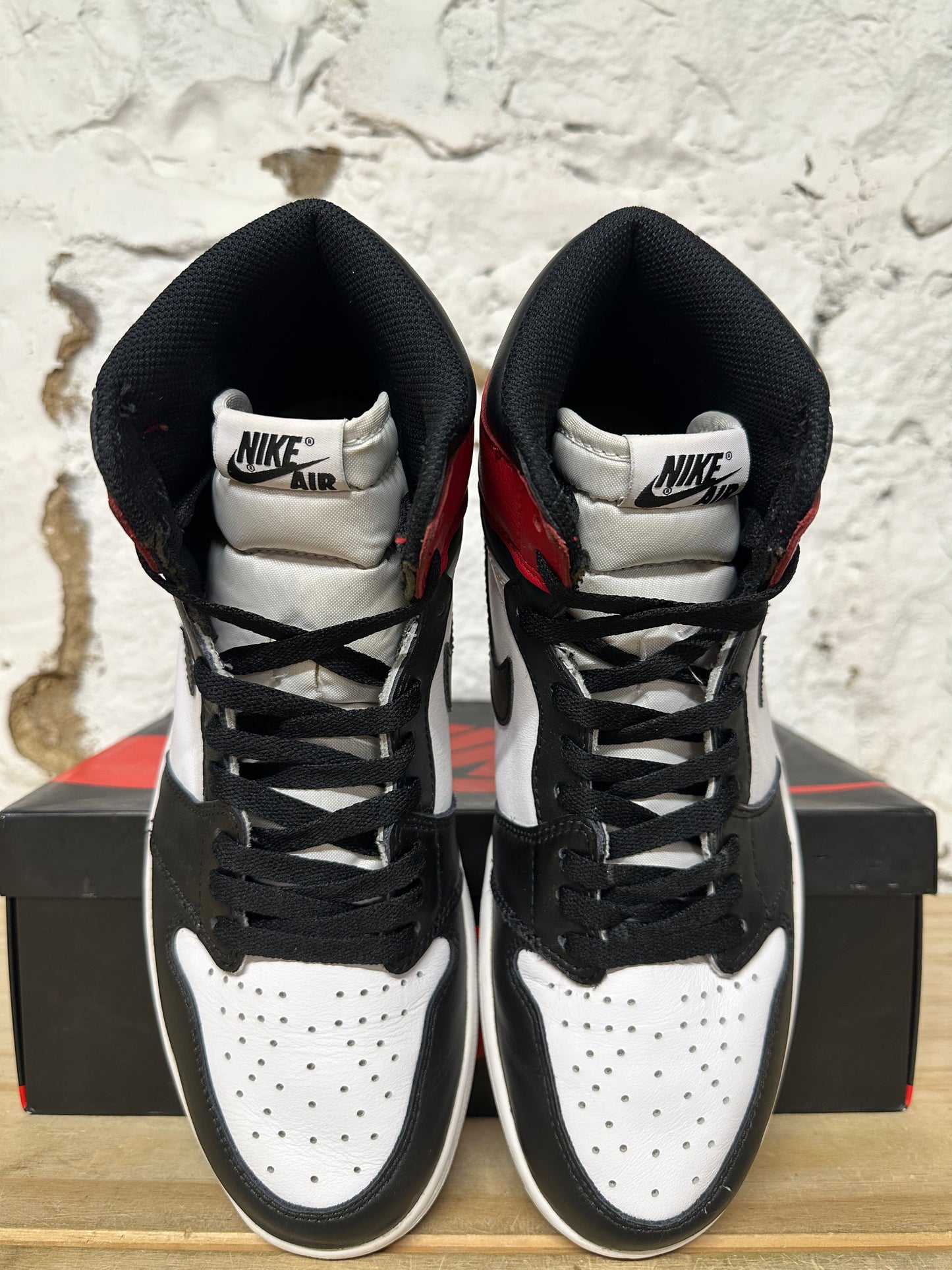 Air Jordan 1 Black Toe (2018) Sz 10.5