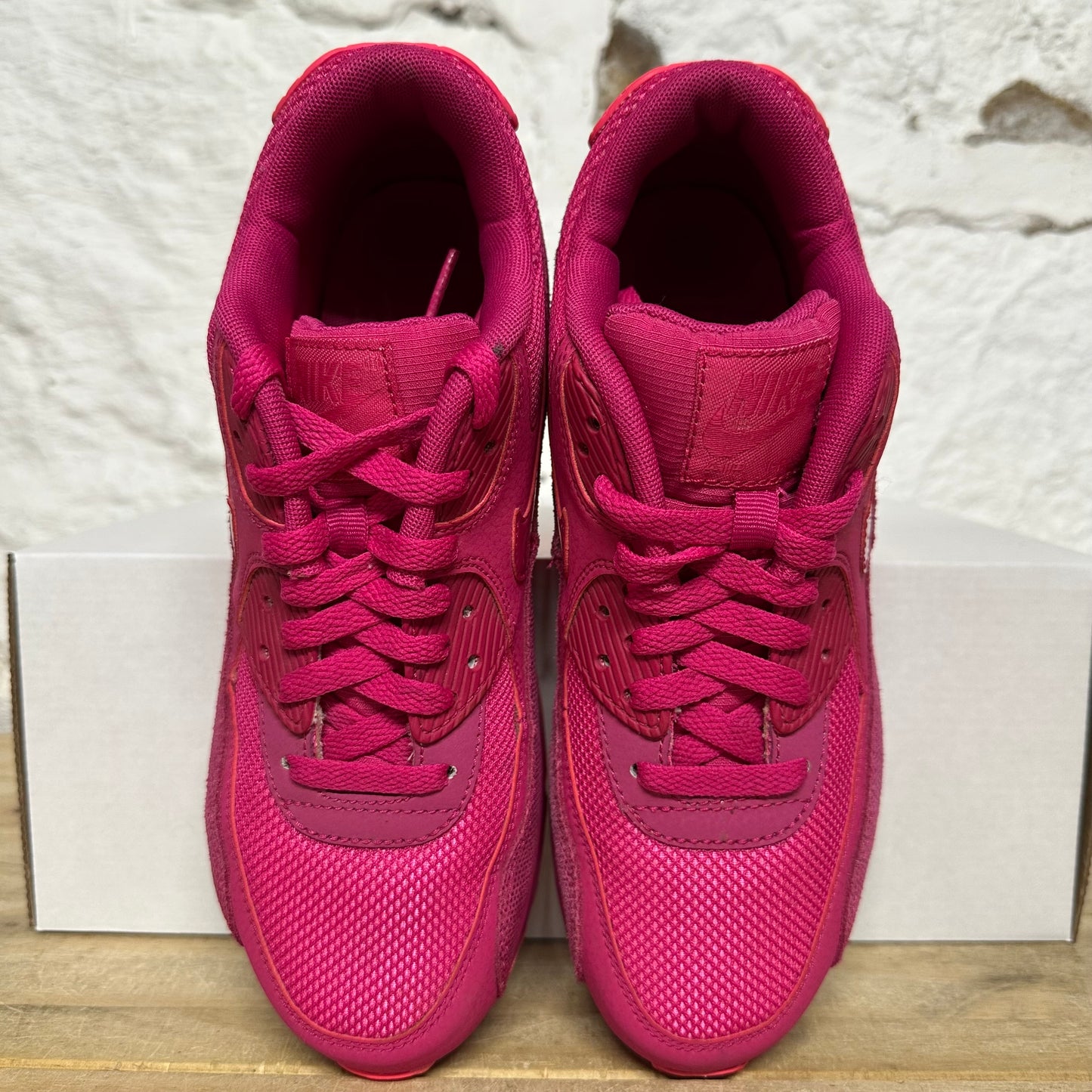 Nike Air Max 90 Premium Fireberry Sz 6 (7.5W)