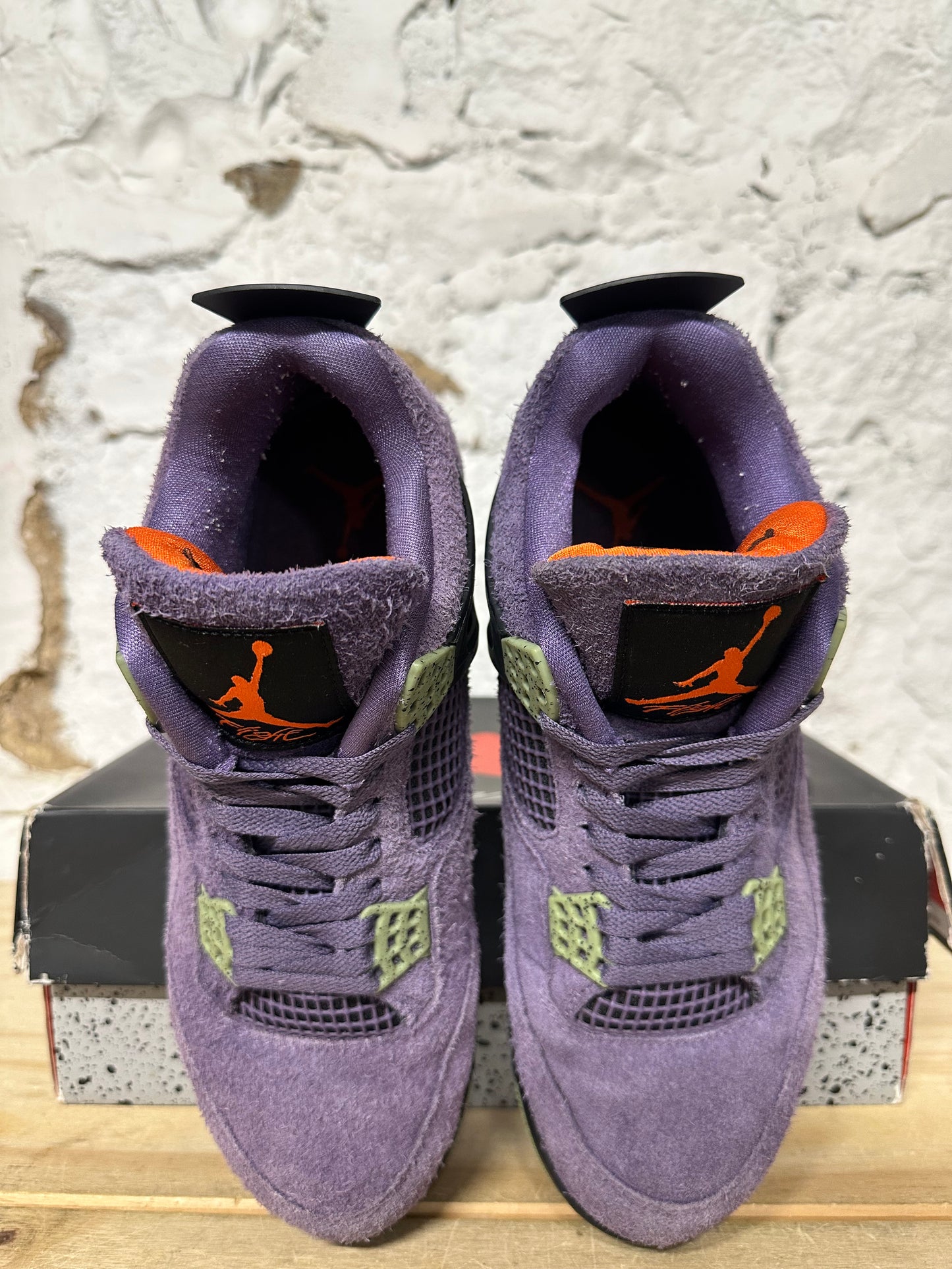 Air Jordan 4 Canyon Purple Sz 9 (10.5W)