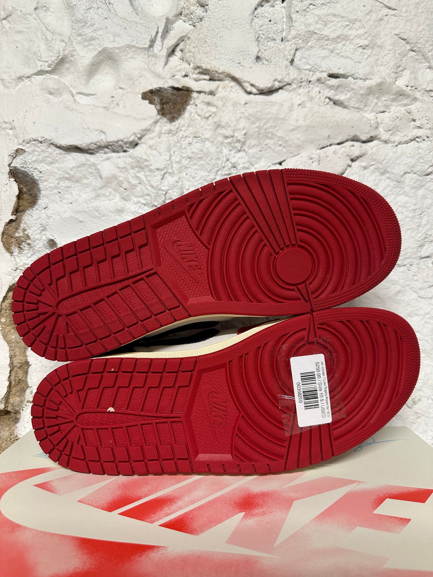 Air Jordan 1 Low Trophy Room Sz 10.5