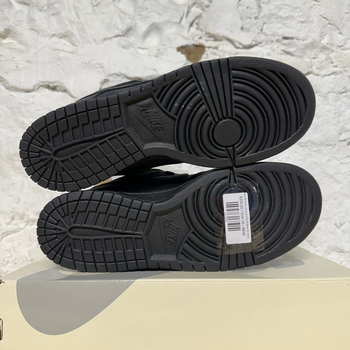 Nike SB Dunk Low Supreme 94 Black Sz 10 DS