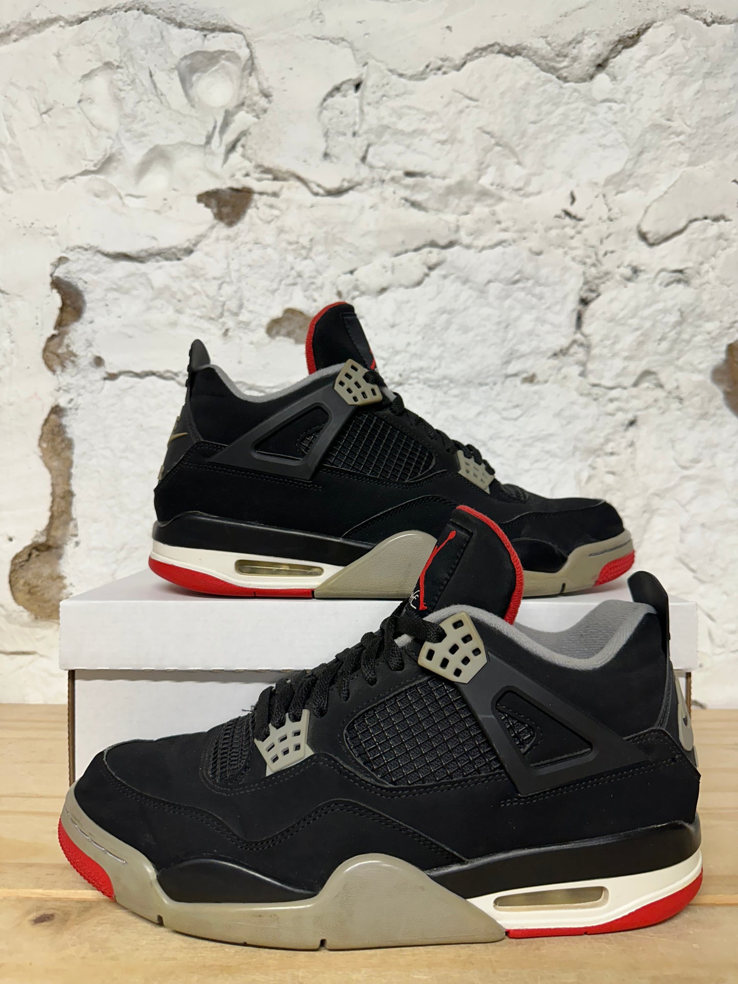 Air Jordan 4 Bred (2019) Sz 11