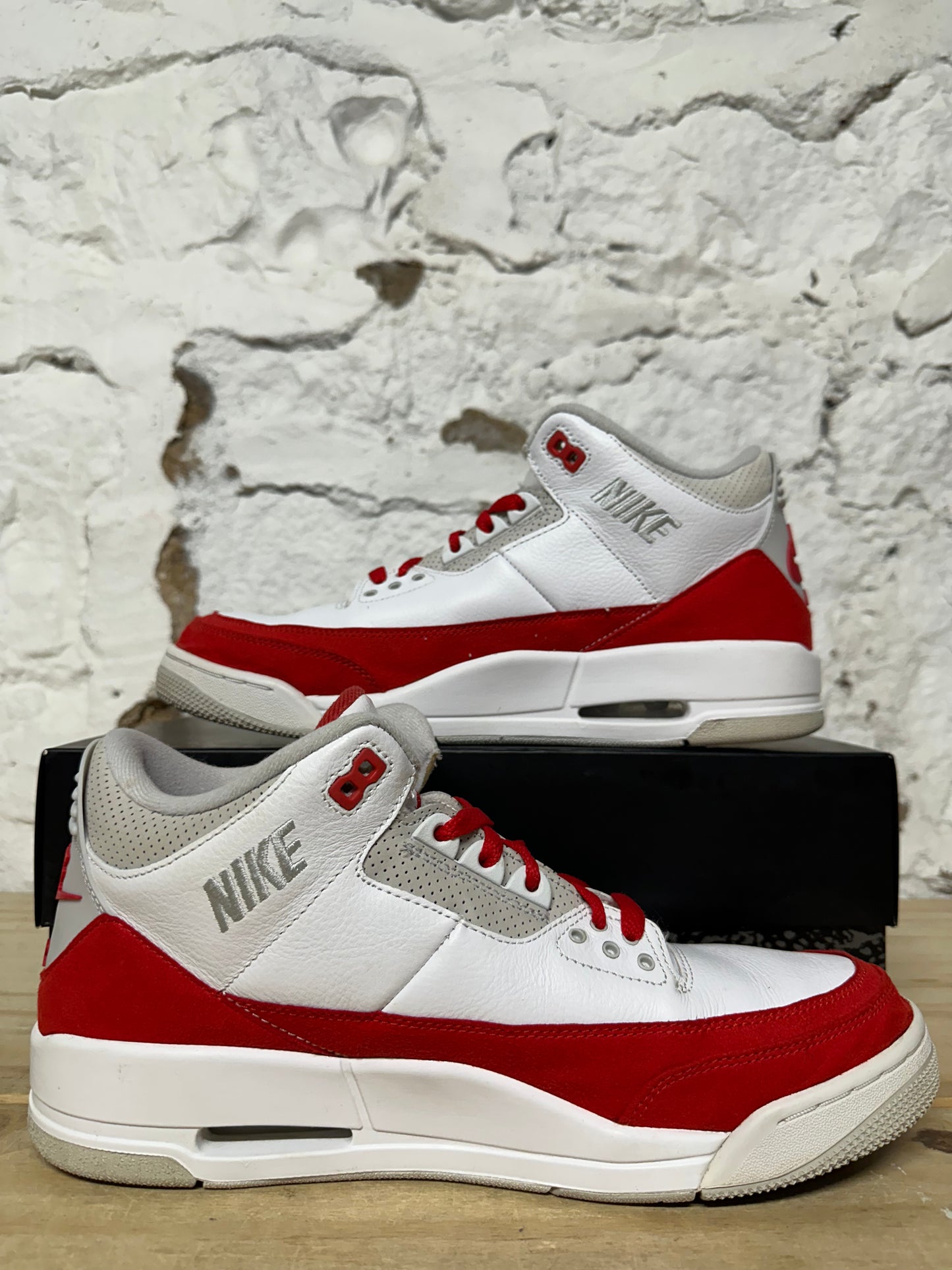 Air Jordan 3 Tinker Hatfield University Red Sz 10.5