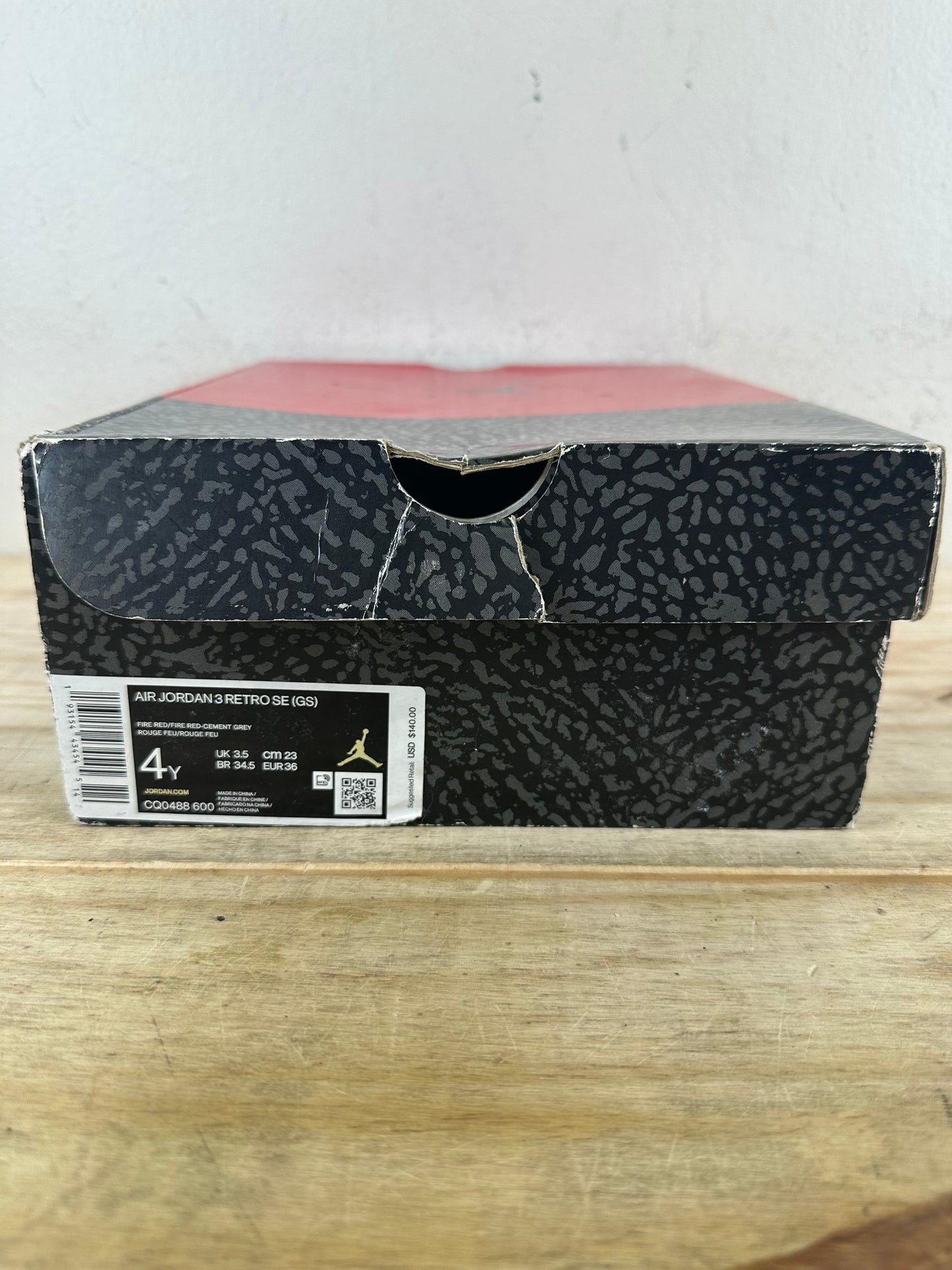 Air Jordan 3 SE Fire Red Sz 4Y DS