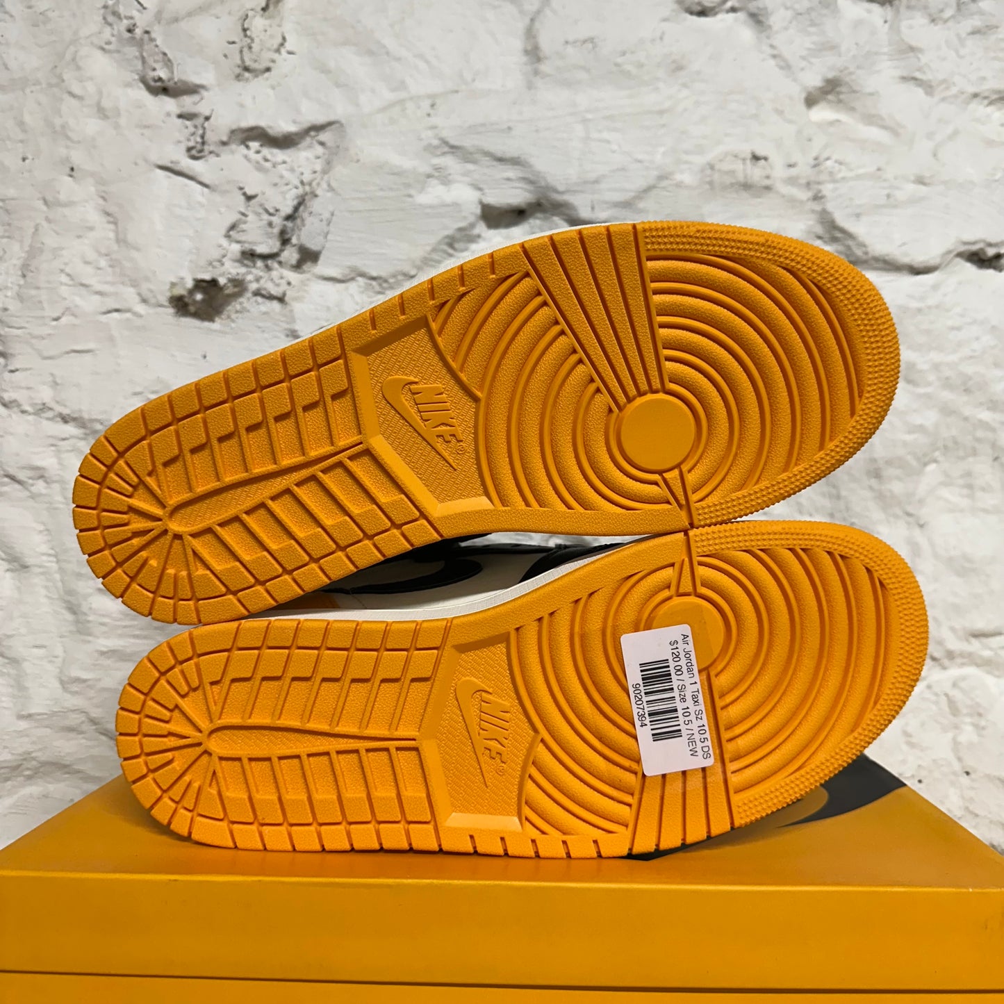 Air Jordan 1 High Taxi Sz 10.5 DS