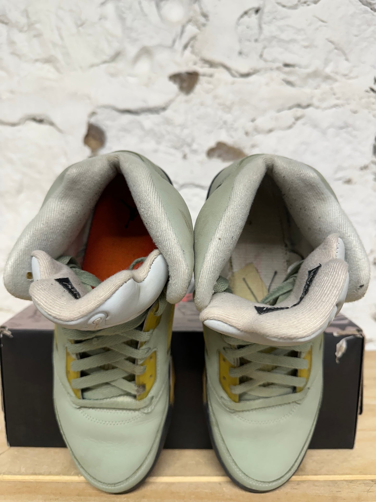 Air Jordan 5 Jade Horizon Sz 9
