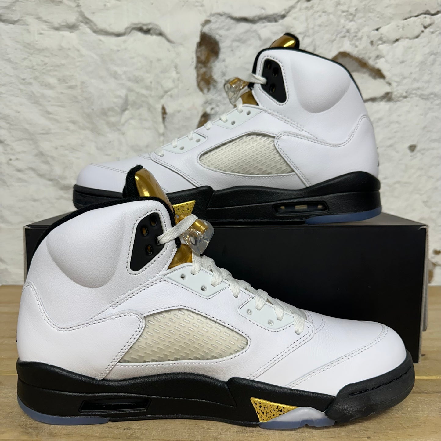 Air Jordan 5 Gold Medal Sz 10.5 DS