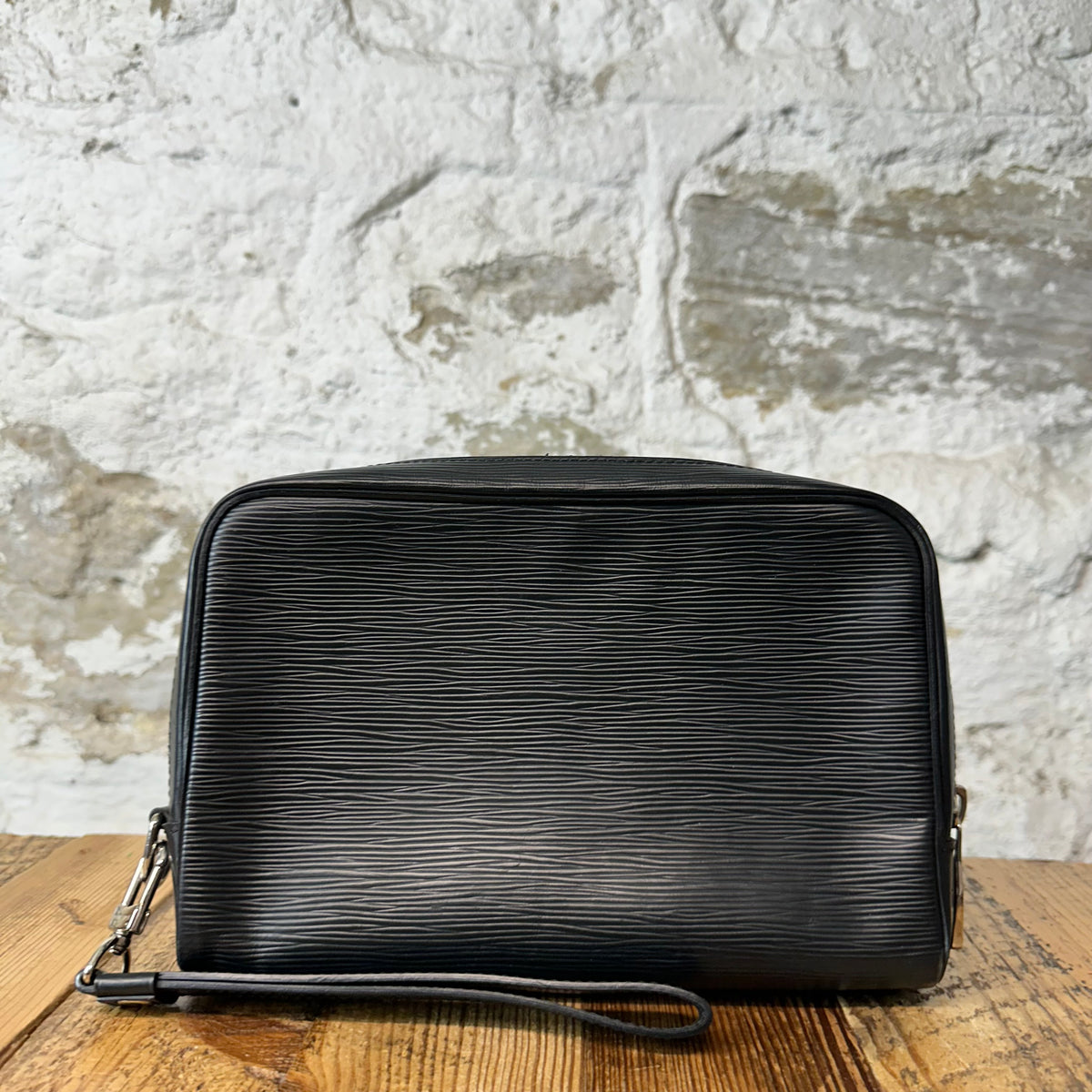 Louis Vuitton Neo Epi Leather Pochette Hoche Bag
