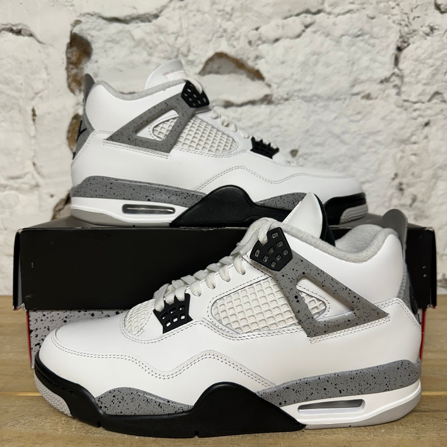 Air Jordan 4 White Cement (2025) Sz 9.5