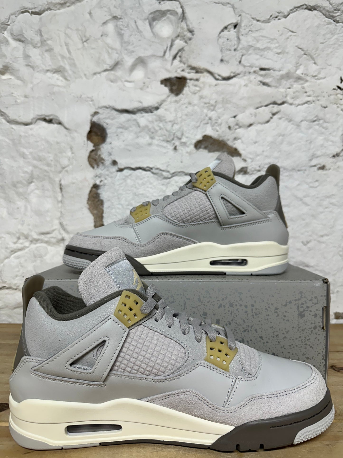 Air Jordan 4 Photon Dust Sz 9 DS
