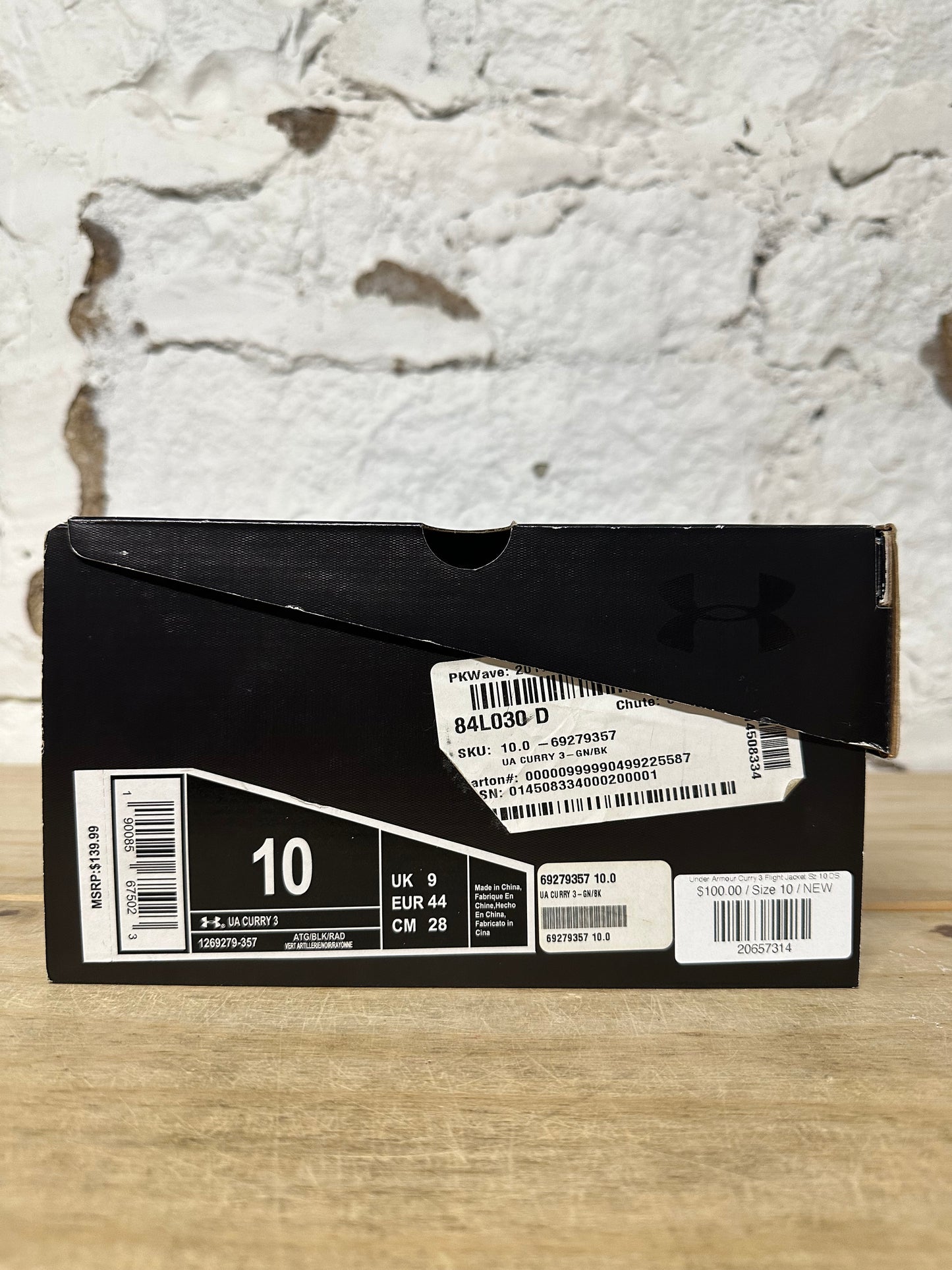 Under Armour Curry 3 Flight Jacket Sz 10 DS