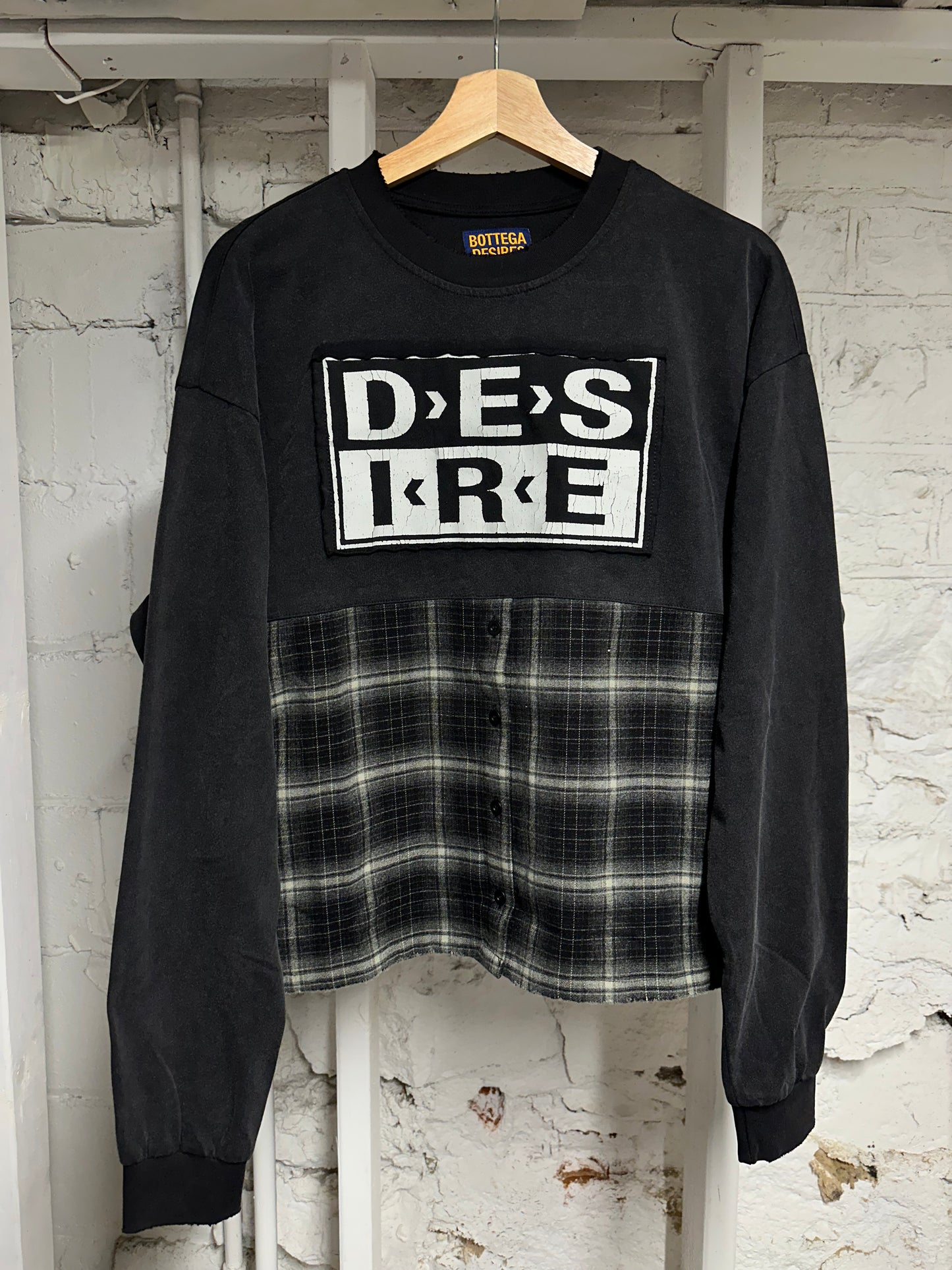 Bottege Desires Half Flannel T-Shirt Sz M
