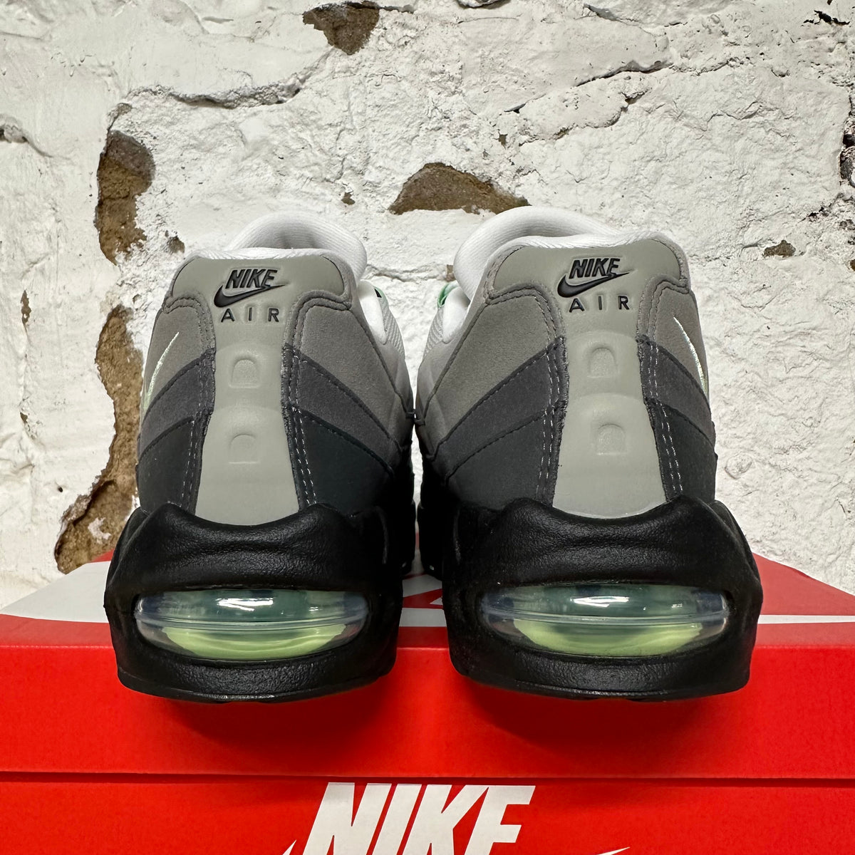Nike Air Max 95 OG Big Bubble Fresh Mint Sz 10.5 (12W) DS