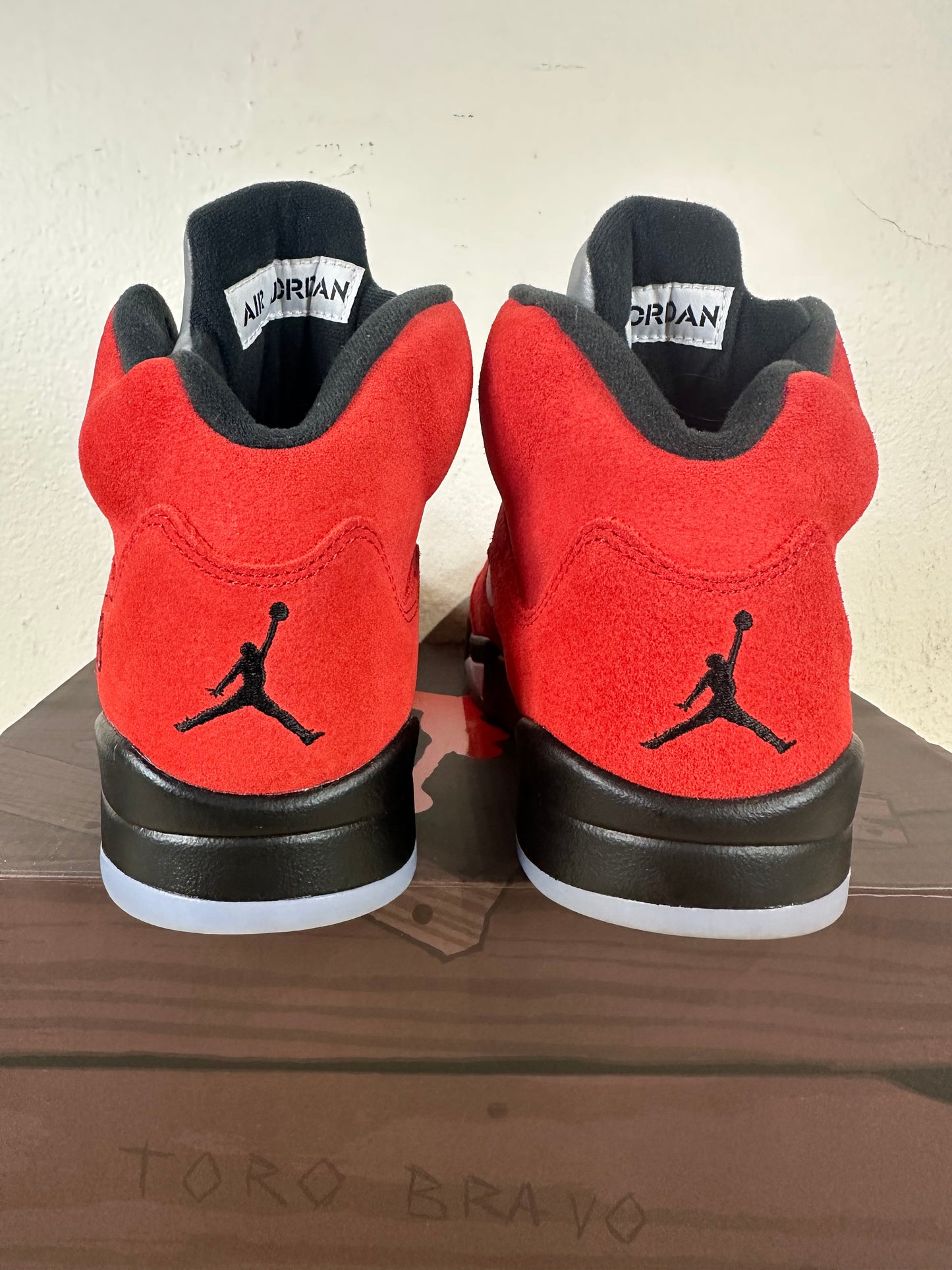 Air Jordan 5 Raging Bull Sz 8
