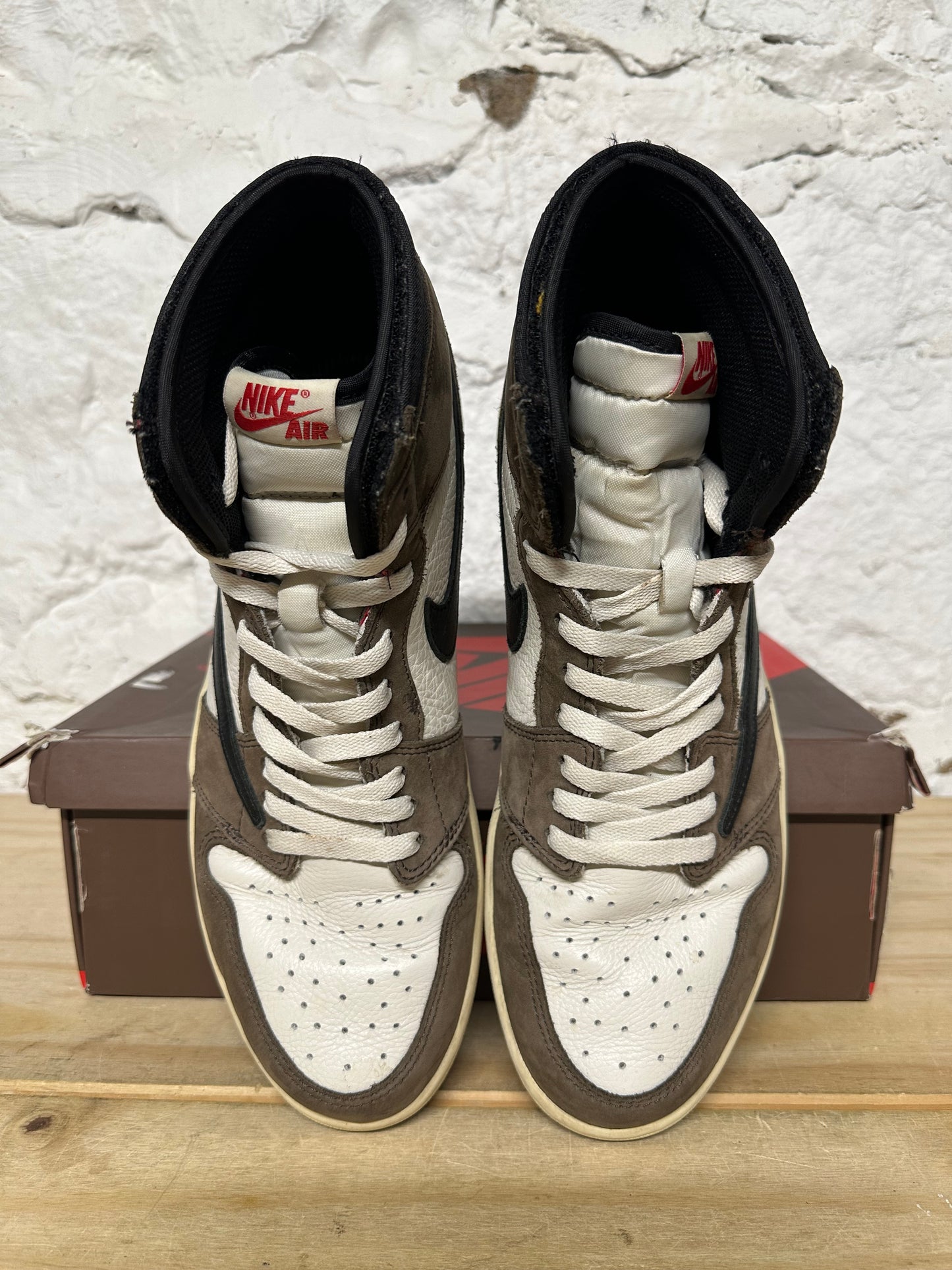 Air Jordan 1 High Travis Scott Mocha Sz 12