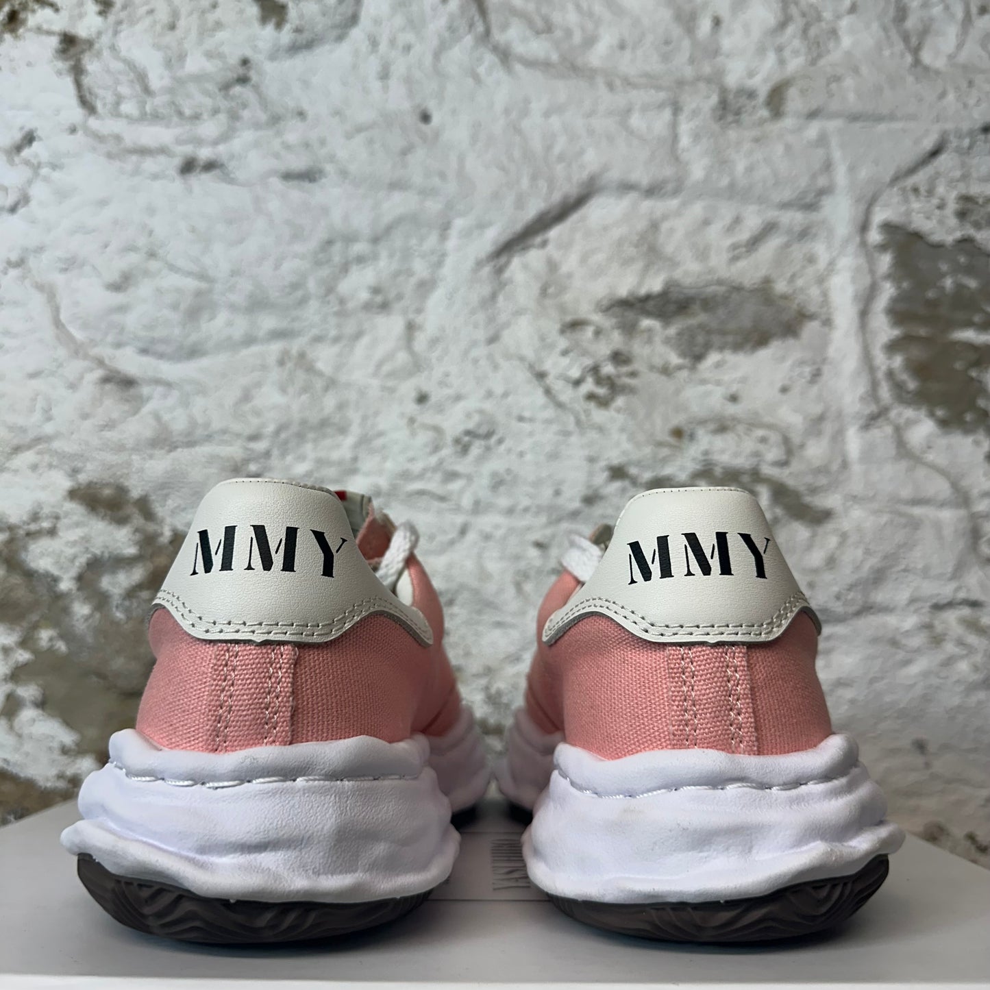 Maison Mihara Blakey Salmon White Sneaker Sz 9 (42)