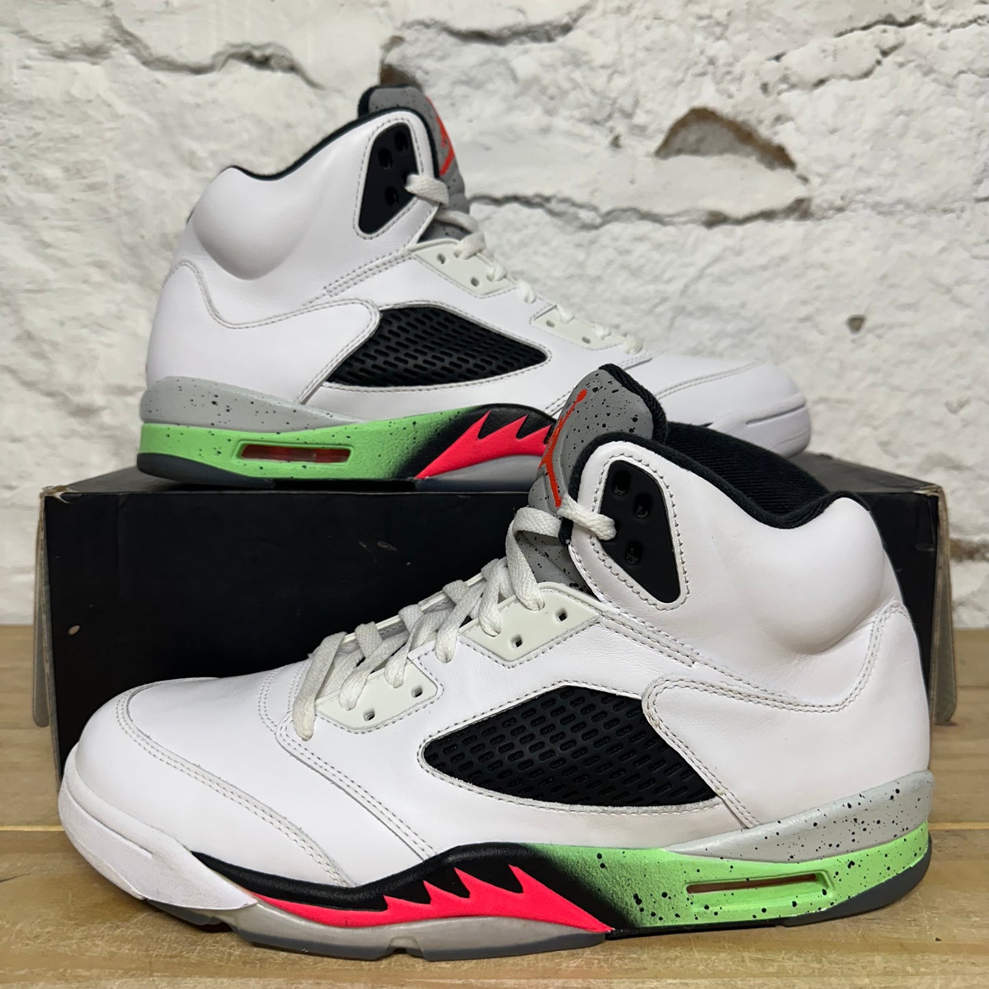 Air Jordan 5 Poison Green Sz 11.5