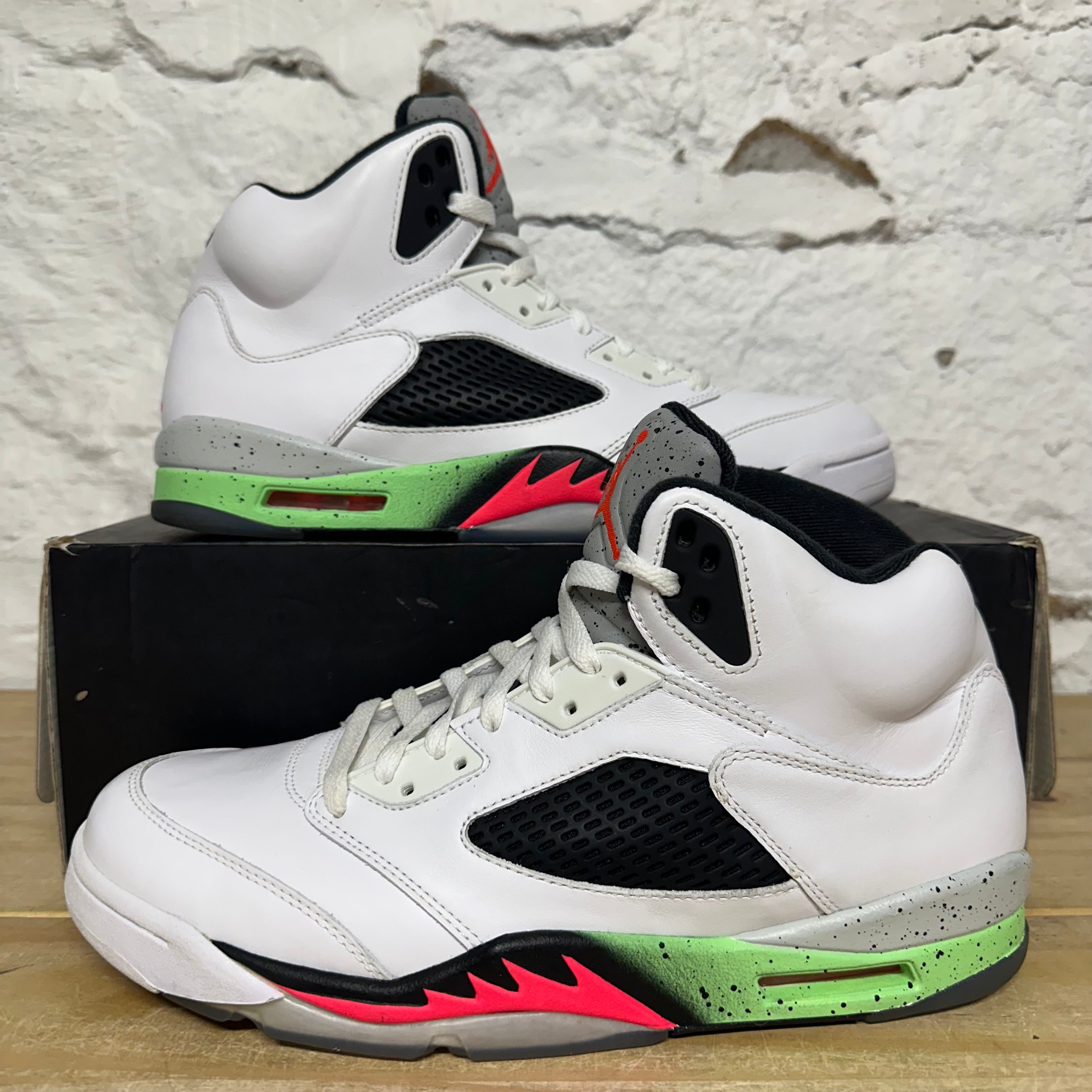 Air Jordan 5 Poison Green Sz 11.5