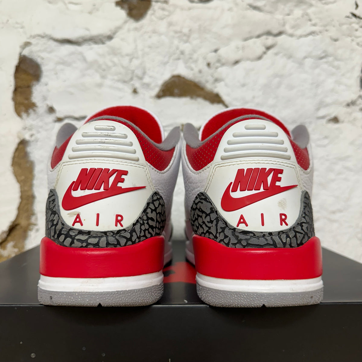 Air Jordan 3 Fire Red Sz 7.5