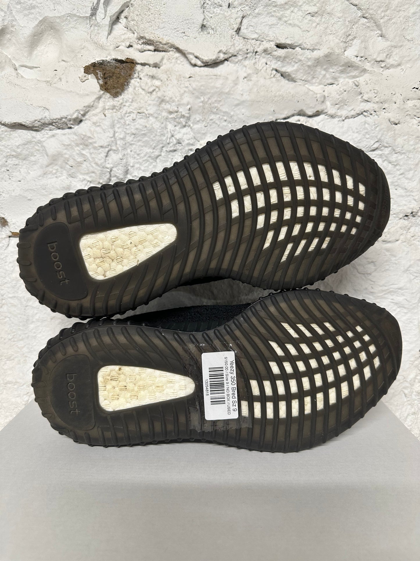 Yeezy 350 Bred Sz 9
