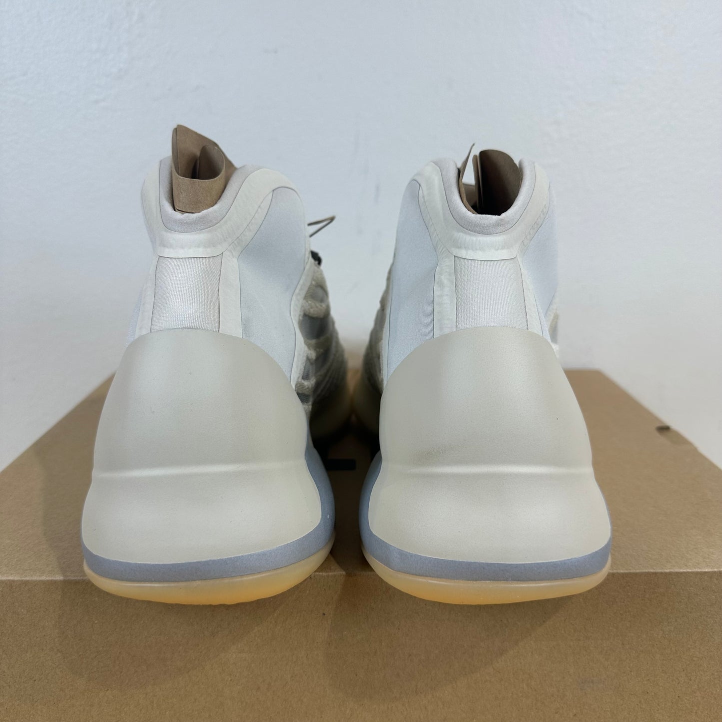 Yeezy QNTM Mist Slate Sz 9.5 DS