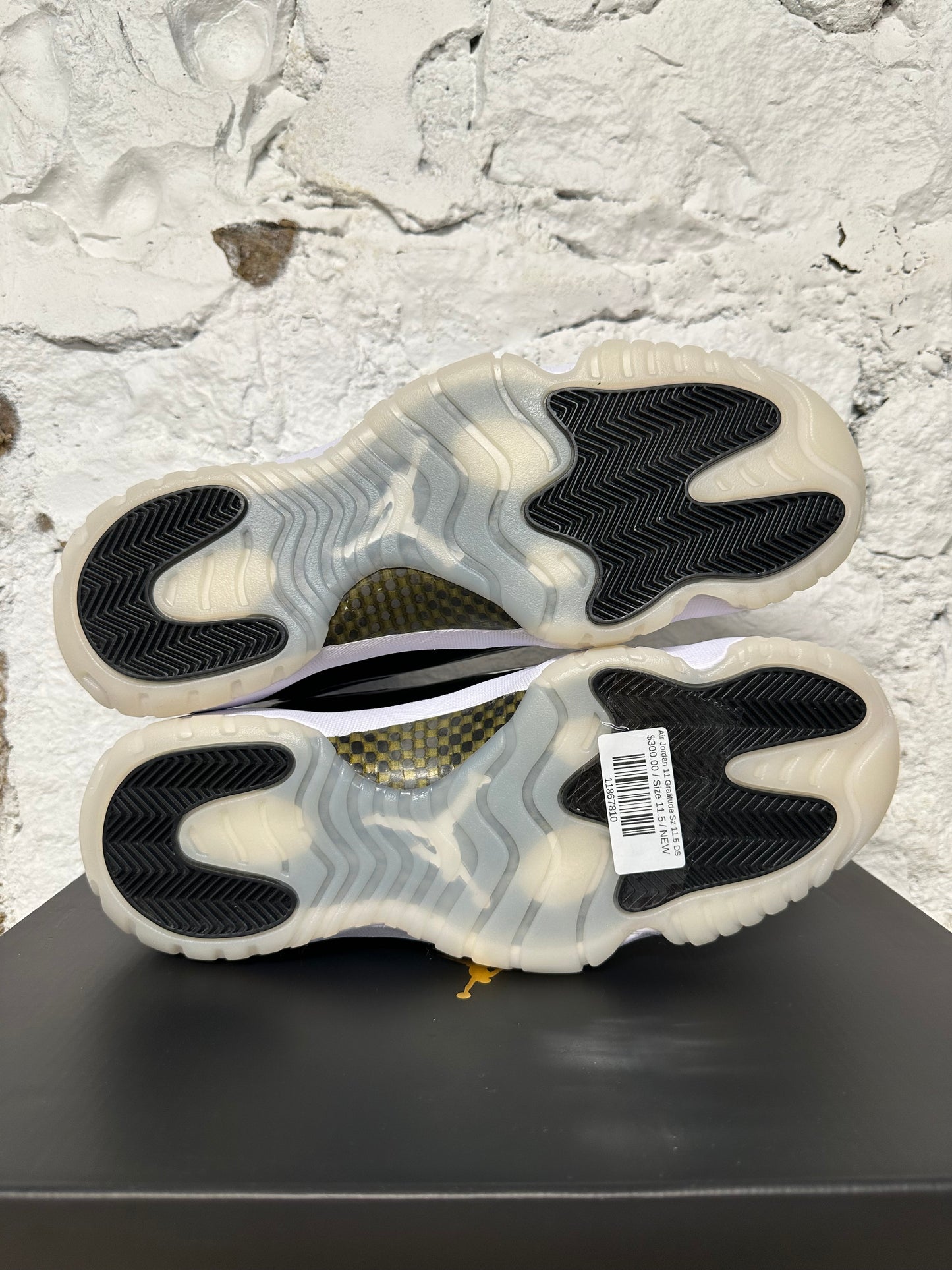 Air Jordan 11 Gratitude Sz 11.5 DS