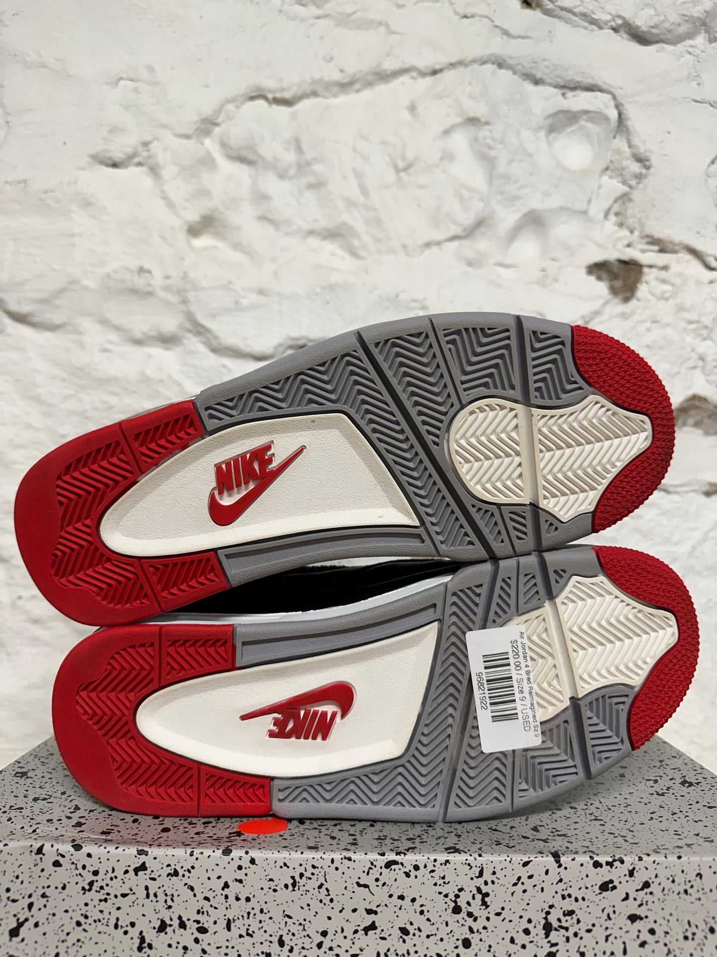 Air Jordan 4 Bred Reimagined Sz 9