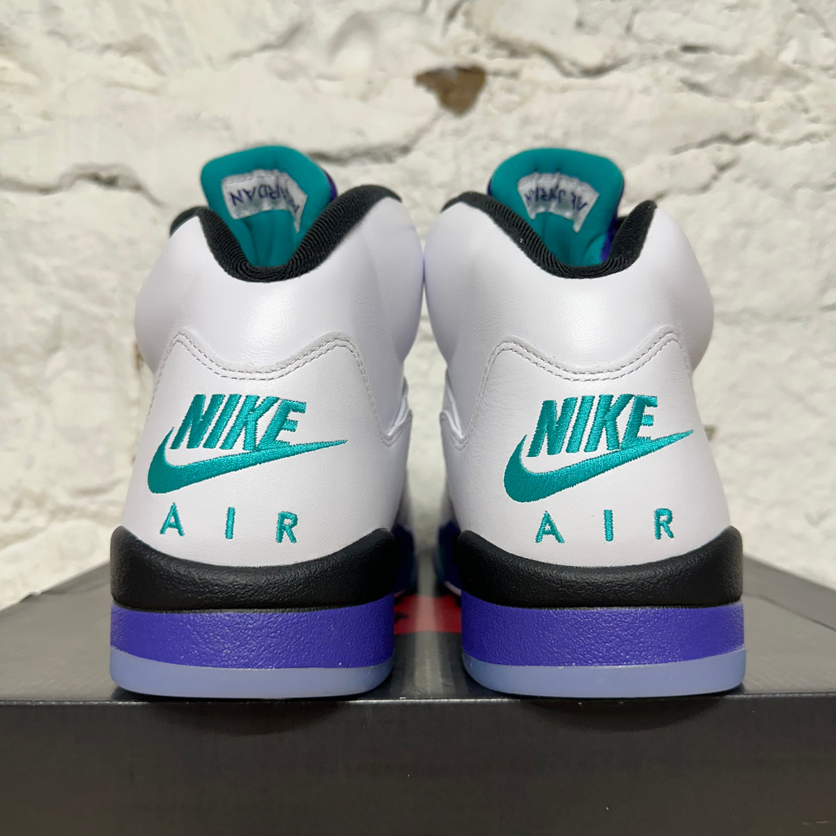 Air Jordan 5 Grape (2025) Sz 13 DS