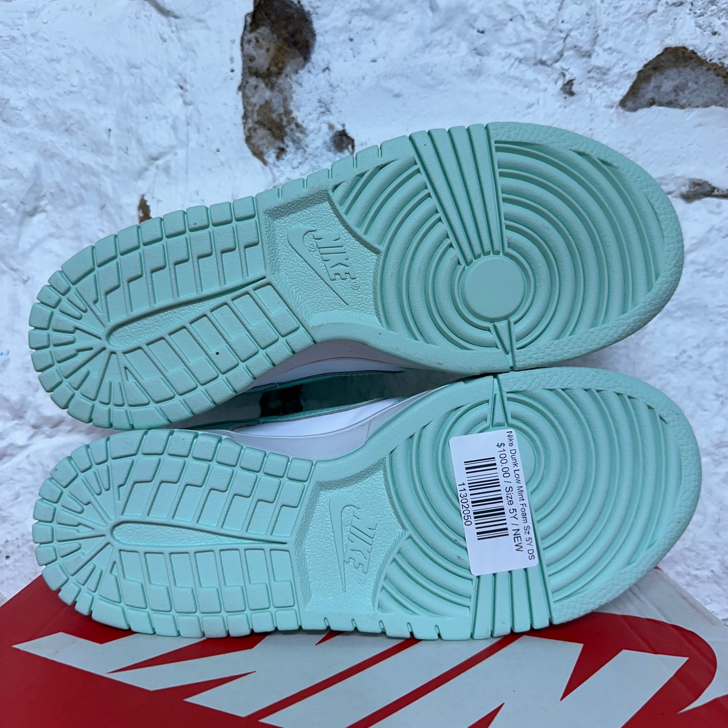 Nike Dunk Low Mint Foam Sz 5Y DS