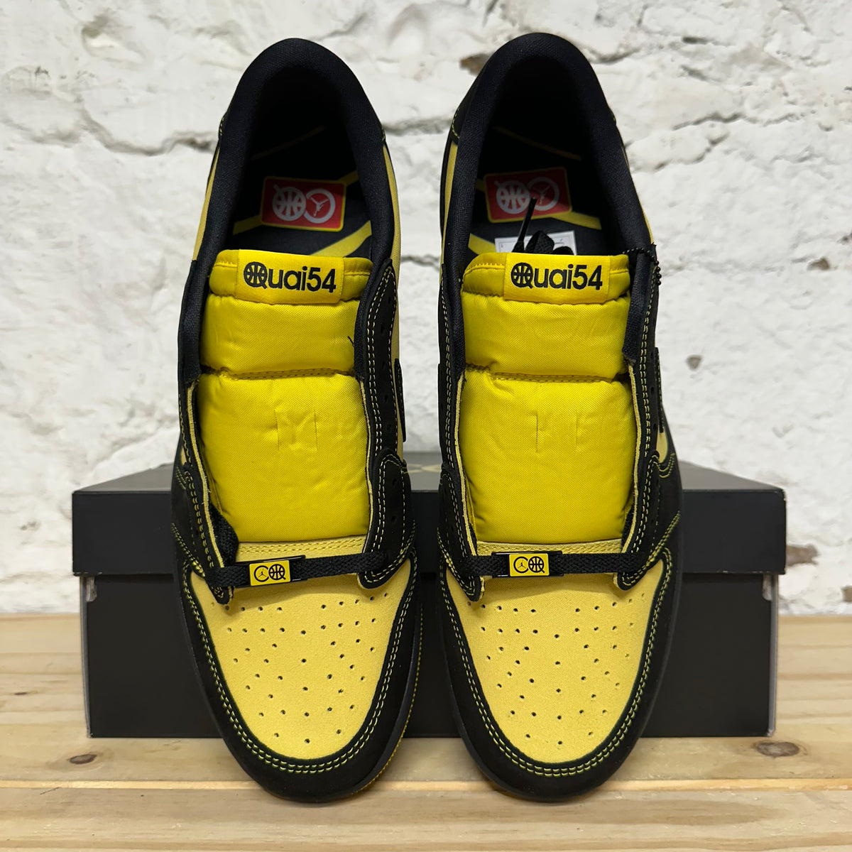 Air Jordan 1 Low Quai 54 Black Tour Yellow Sz 13 DS