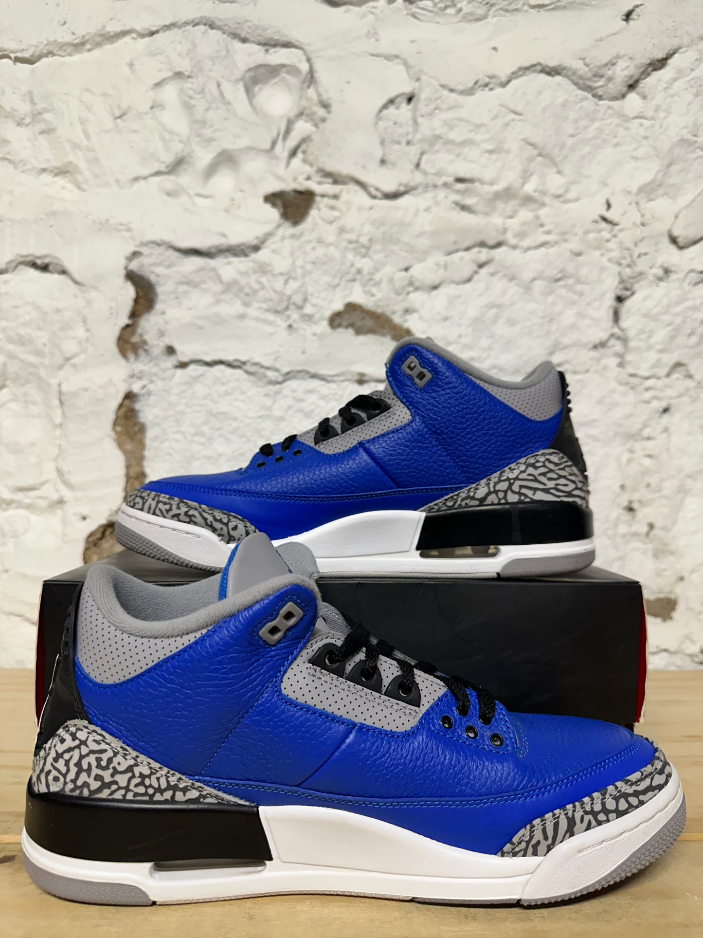 Air Jordan 3 Varsity Royal Sz 10