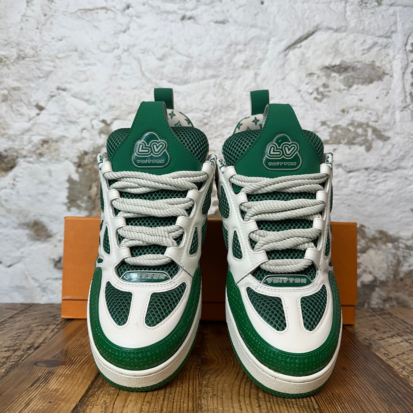 Louis Vuitton Green White Skate Sneaker Sz 9 (7.5LV)