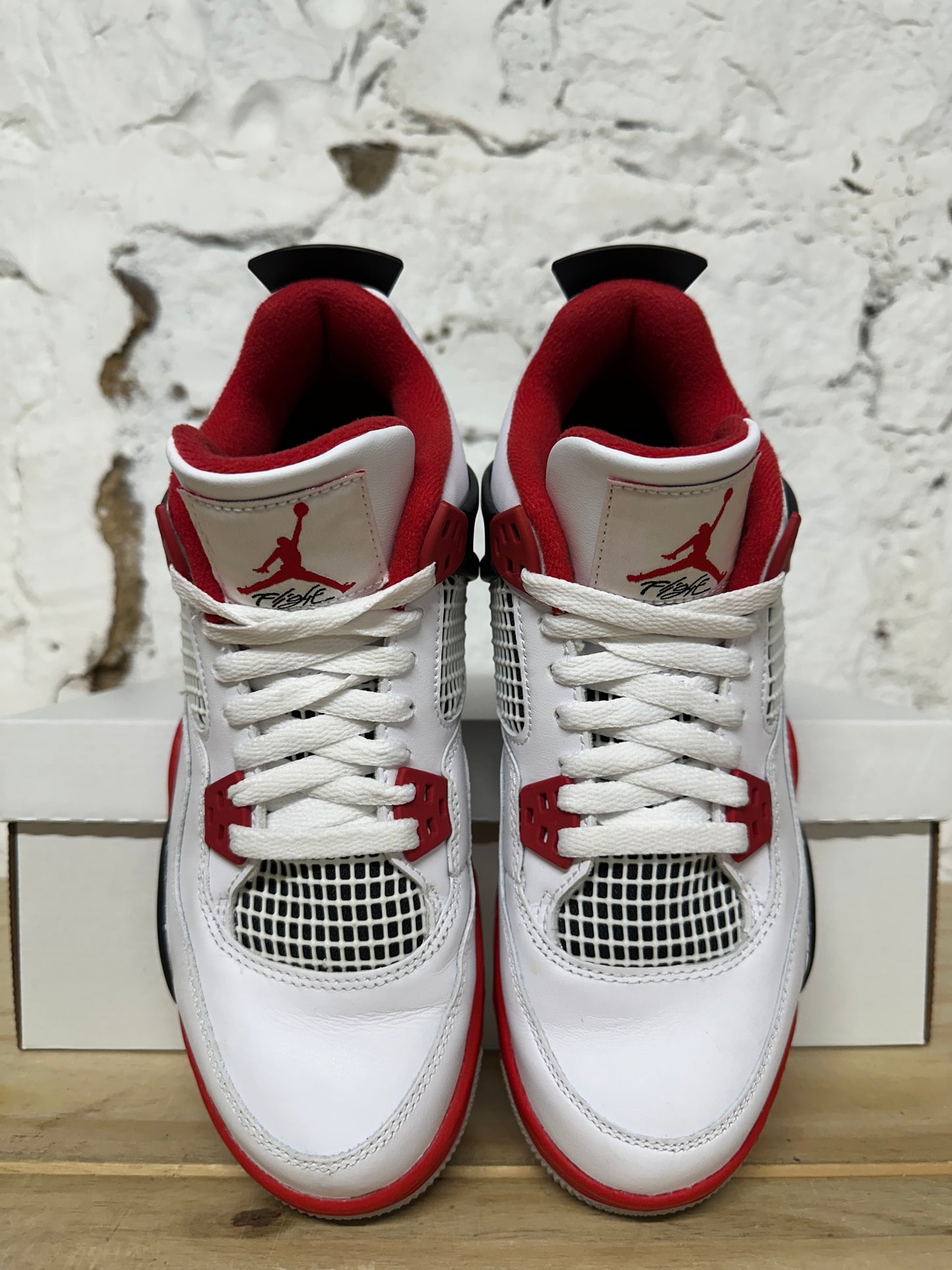 Air Jordan 4 Fire Red Sz 7Y