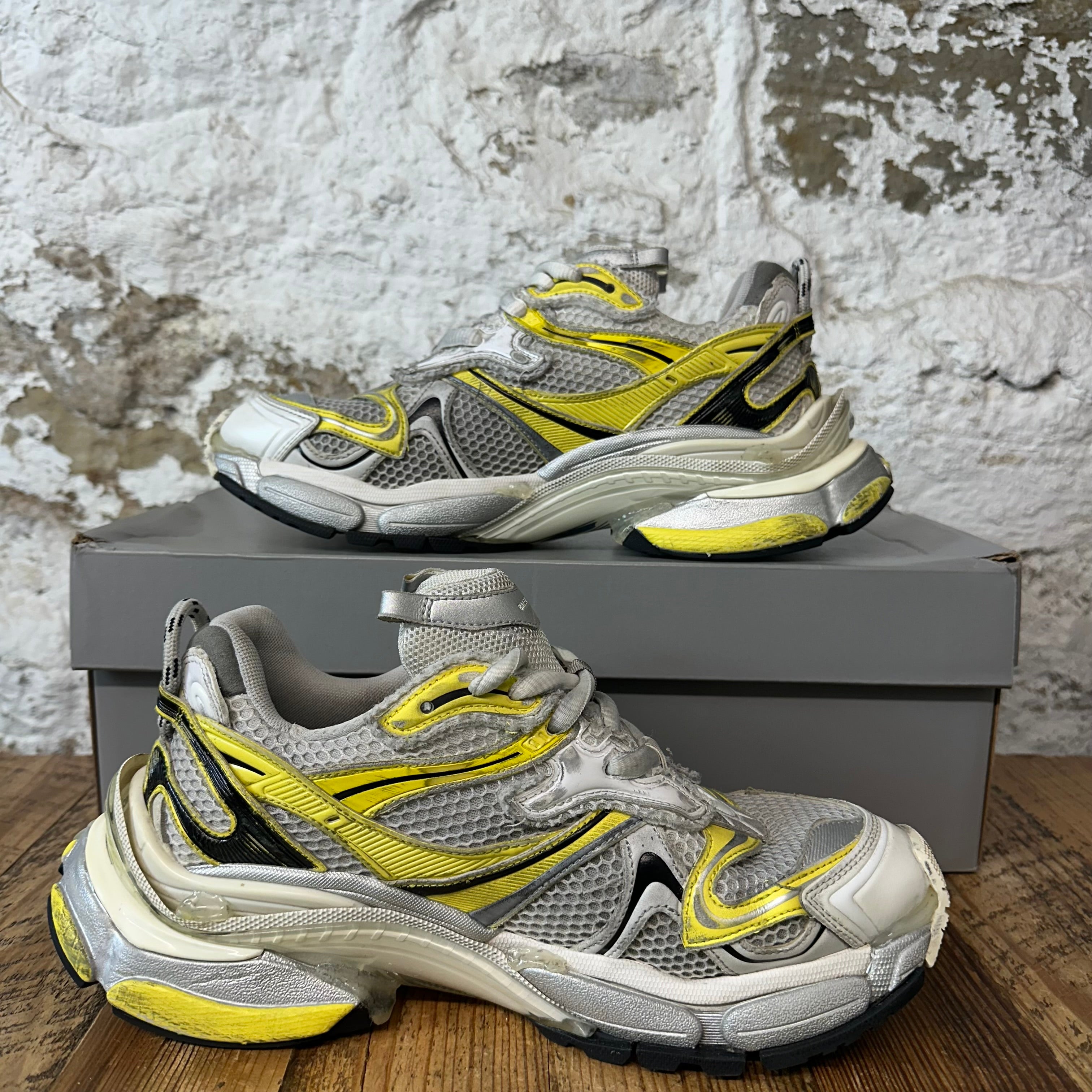 Balenciaga Runner 2.0 Yellow Gray Sneaker Sz 9 (42) – The Gallery