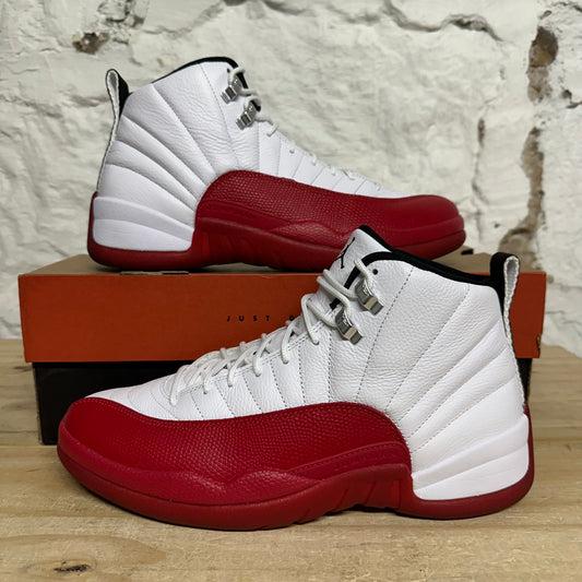 Air Jordan 12 Cherry Sz 10.5
