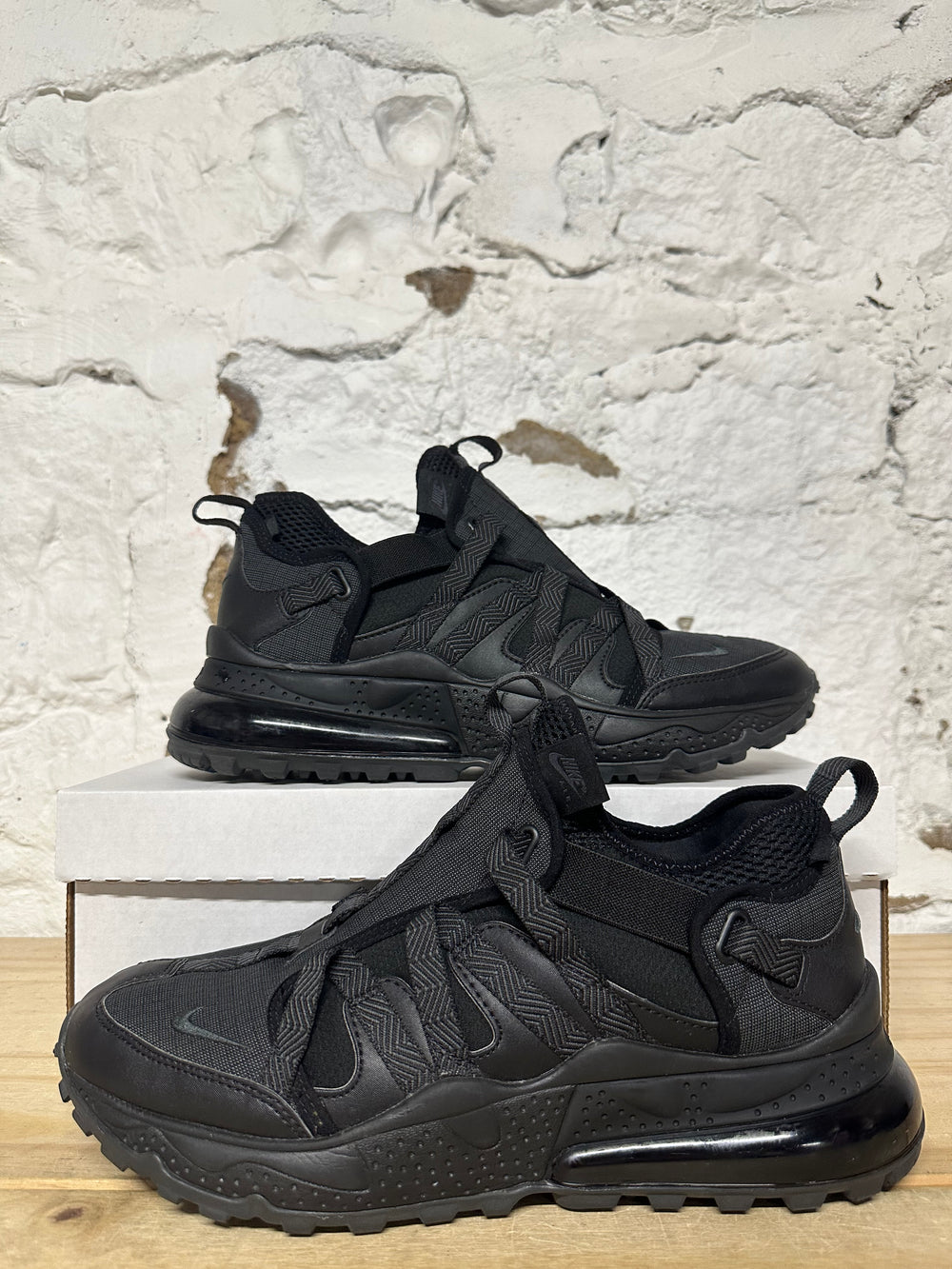 Nike Air Max 270 Bowfin Triple Black Sz 10.5