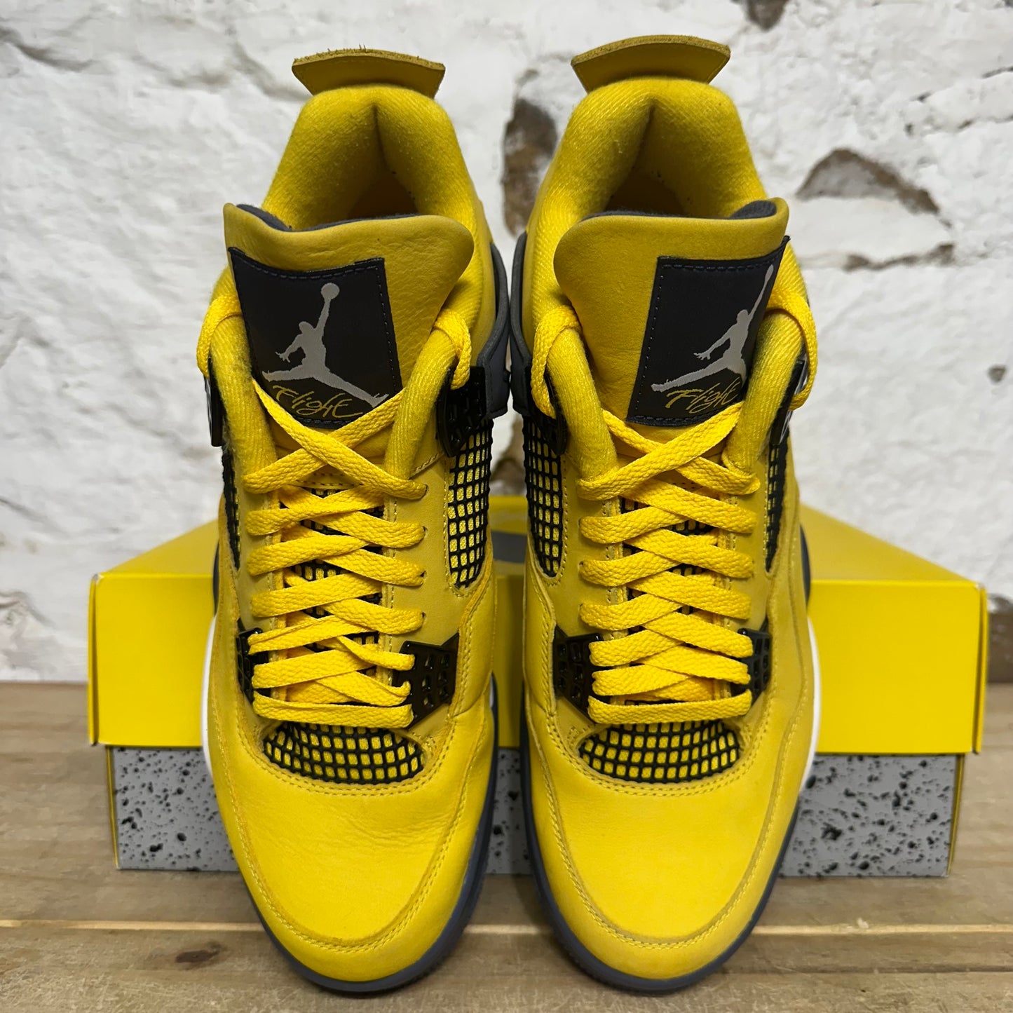 Air Jordan 4 Lightning Sz 10