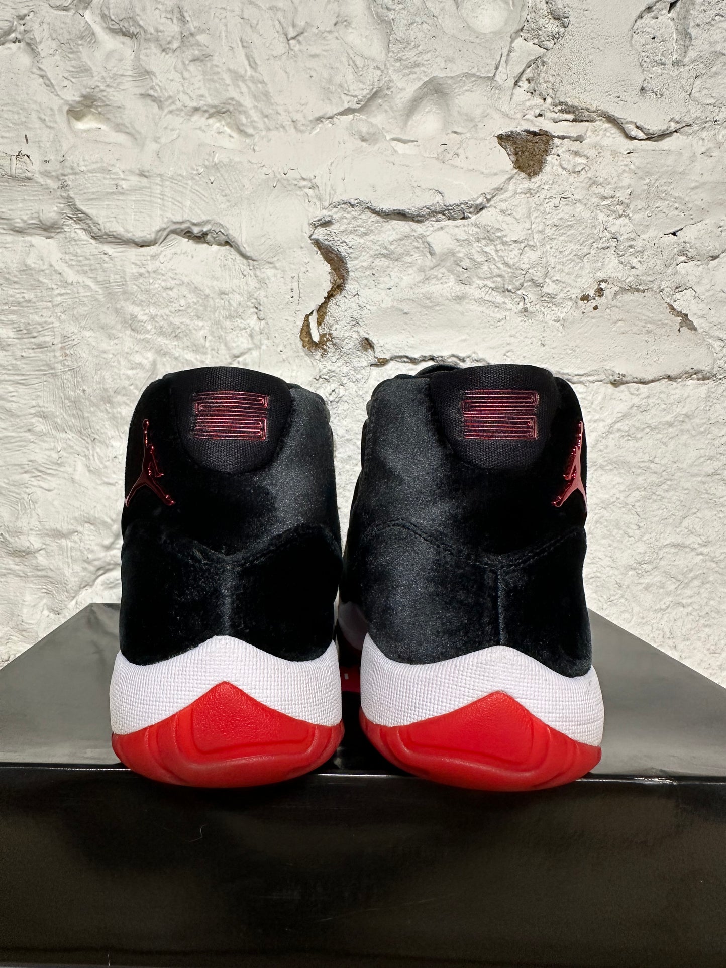 Air Jordan 11 Bred Velvet Sz 8 (9.5W)