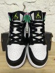 Air Jordan 1 Mid Pastel Black Toe Sz 6.5Y