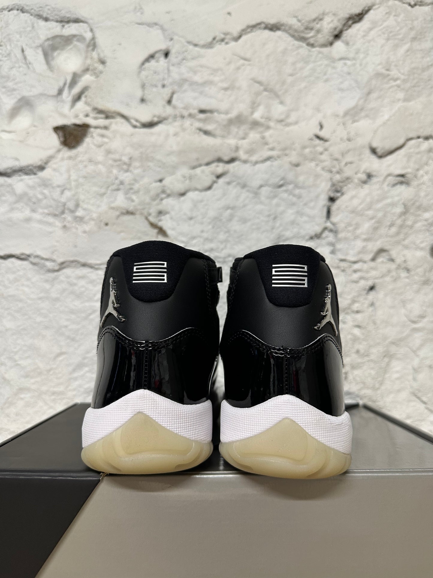 Air Jordan 11 Jubilee Sz 5.5 (7W)