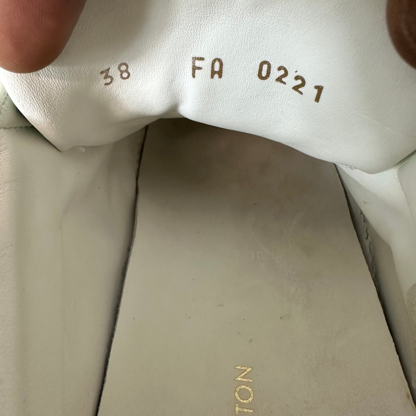 Louis Vuitton Time Out White Pastel Sneaker Sz 6 (38)