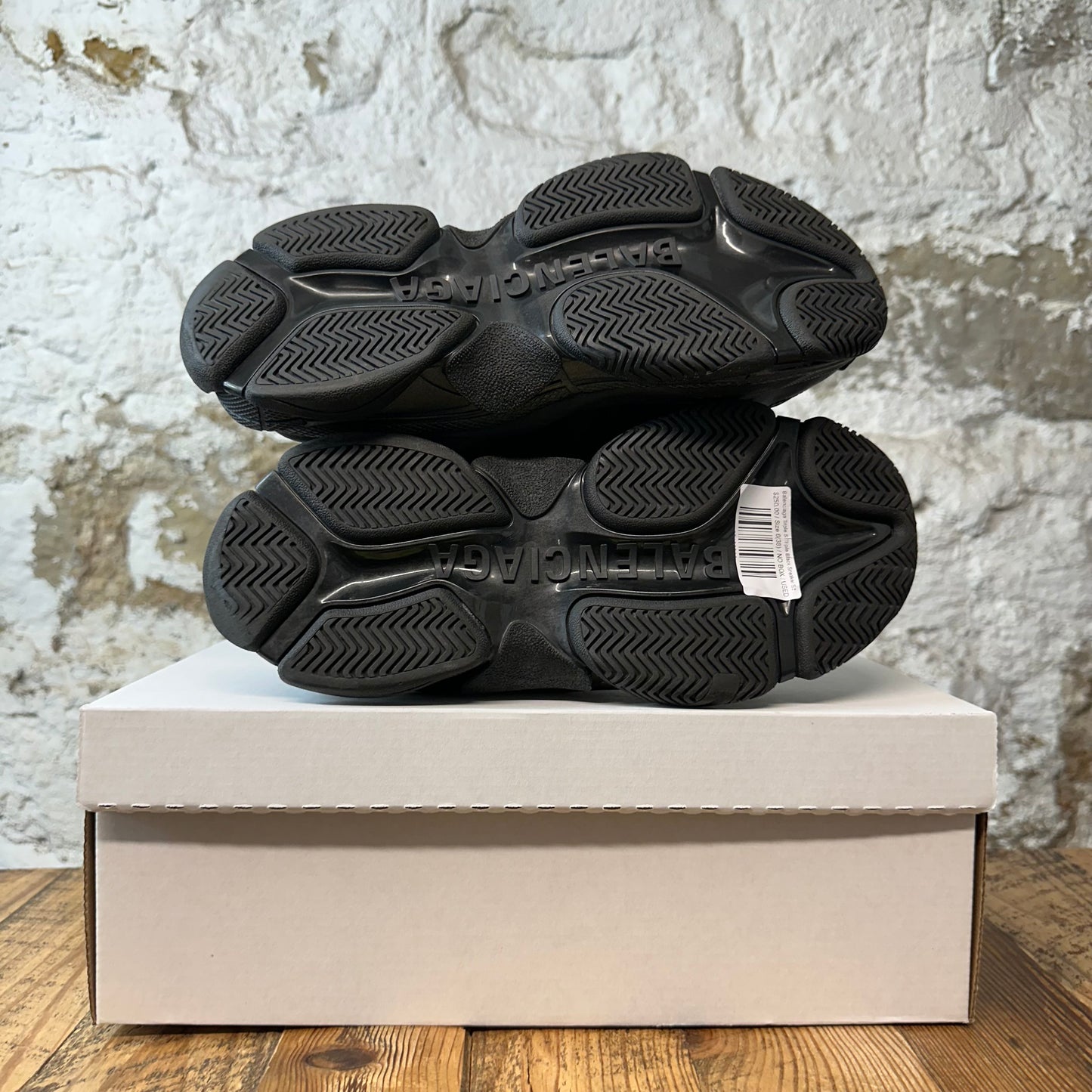 Balenciaga Triple S Triple Black Sneaker Sz 6 (38)