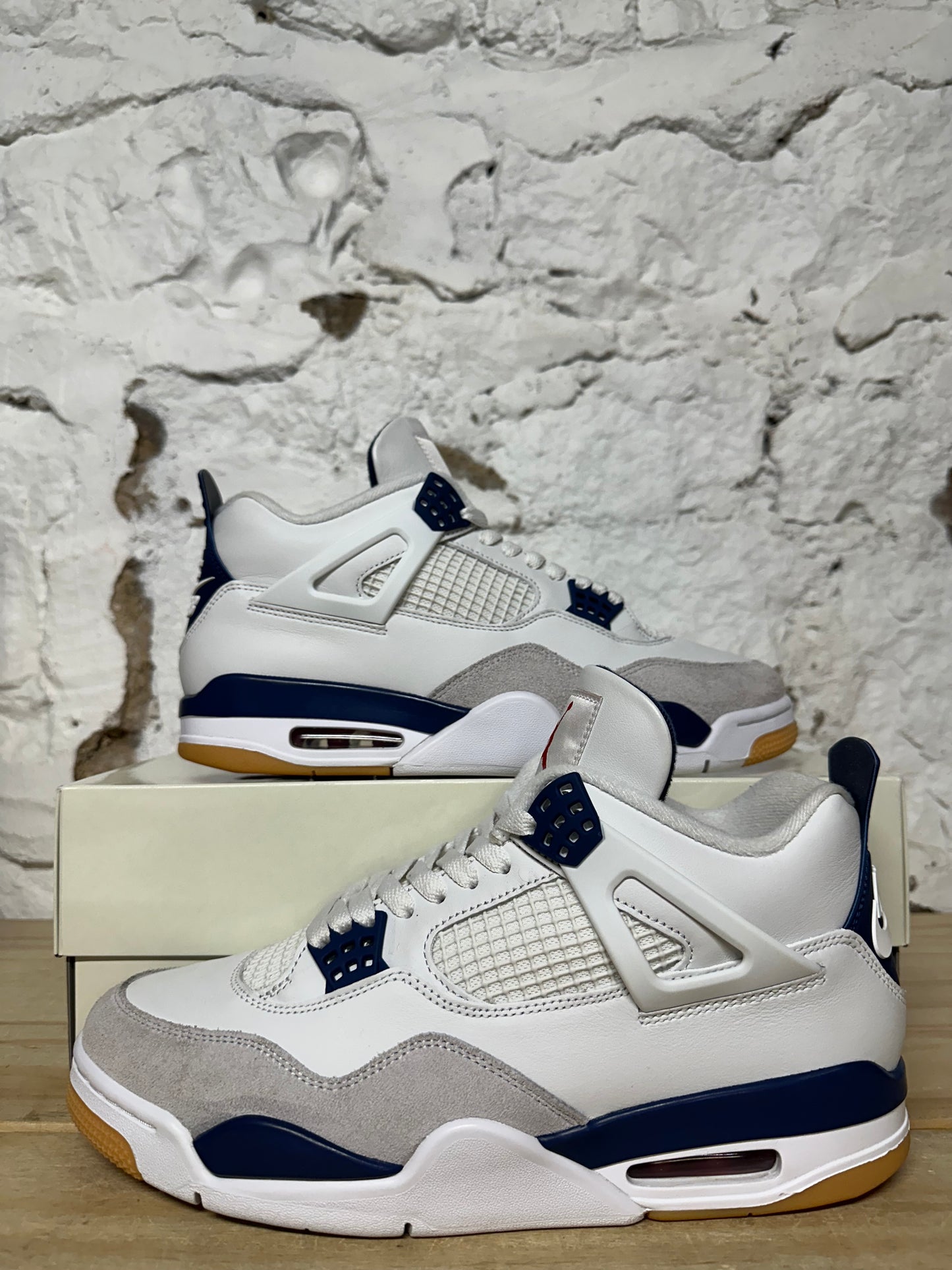 Air Jordan 4 SB Navy Sz 10.5
