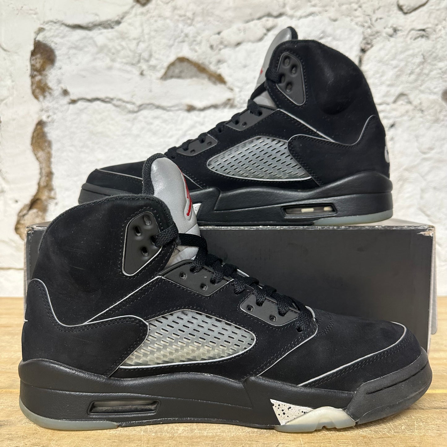 Air Jordan 5 Black Metallic Reimagined Sz 9.5