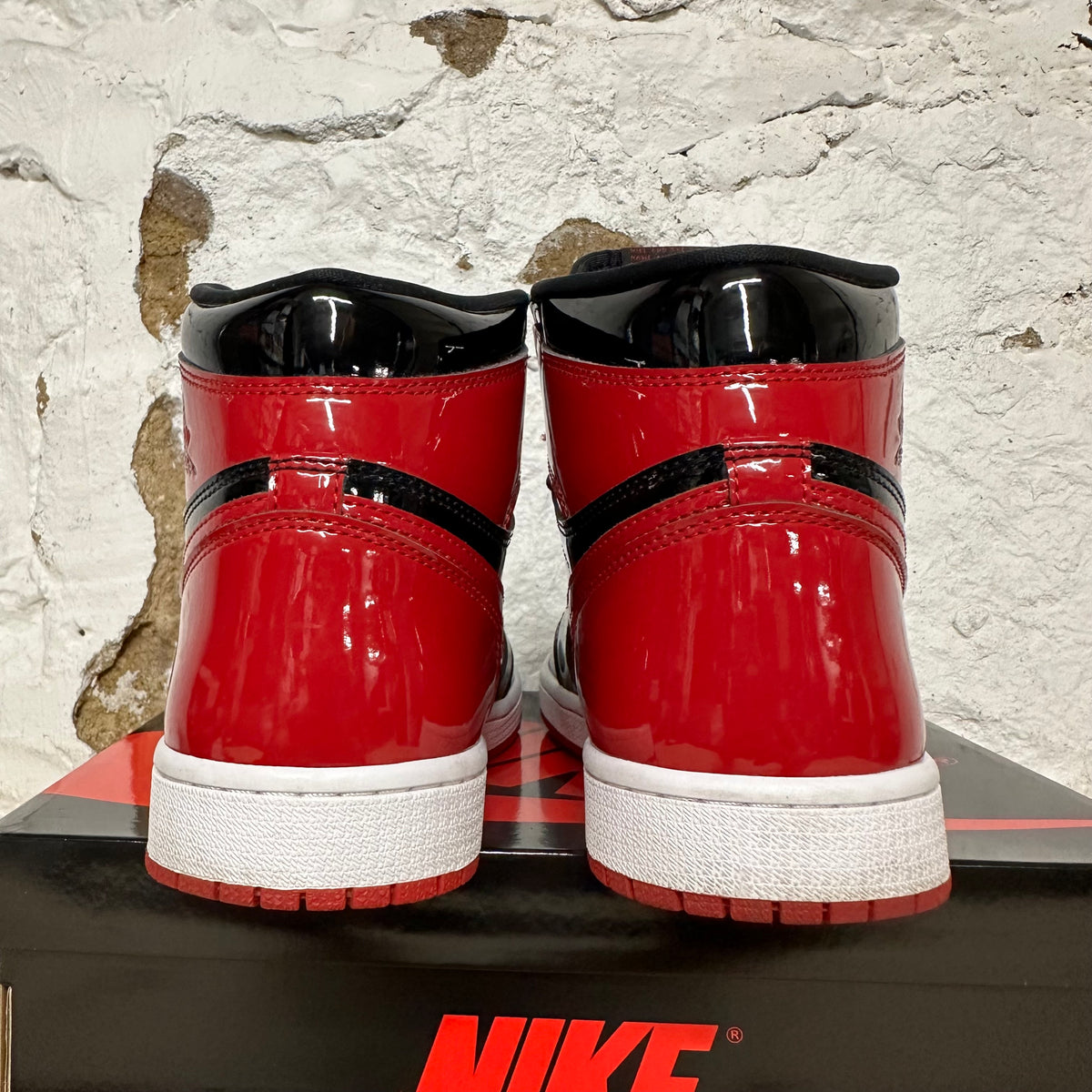 Air Jordan 1 High Patent Bred Sz 9.5
