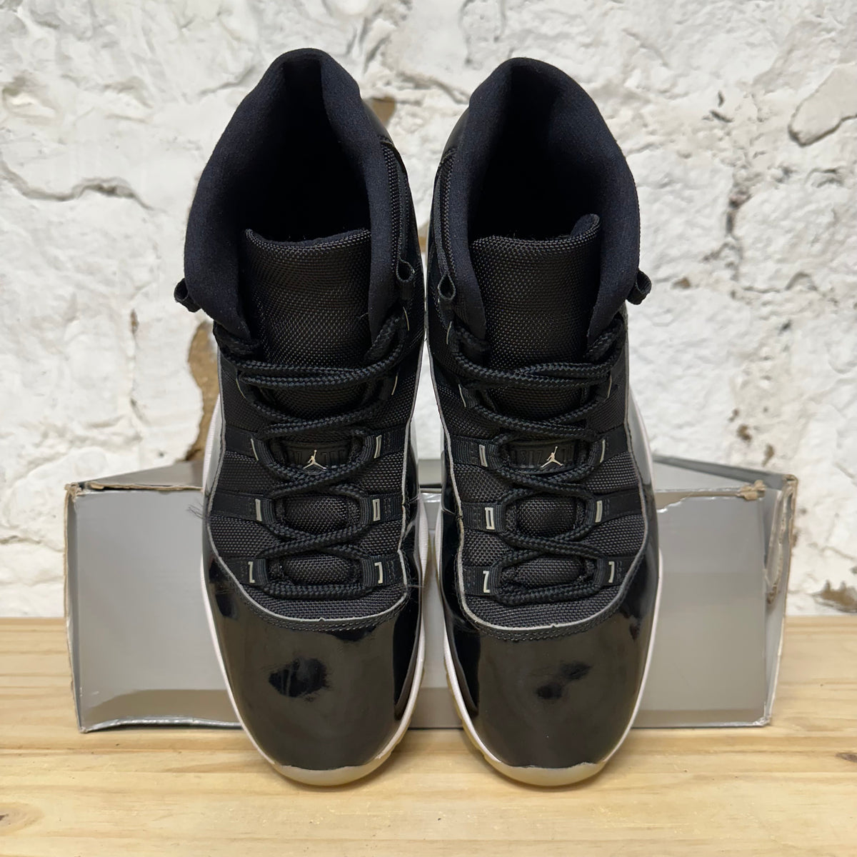 Air Jordan 11 High Jubilee Sz 12.5