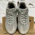 Yeezy 700 Salt Sz 9