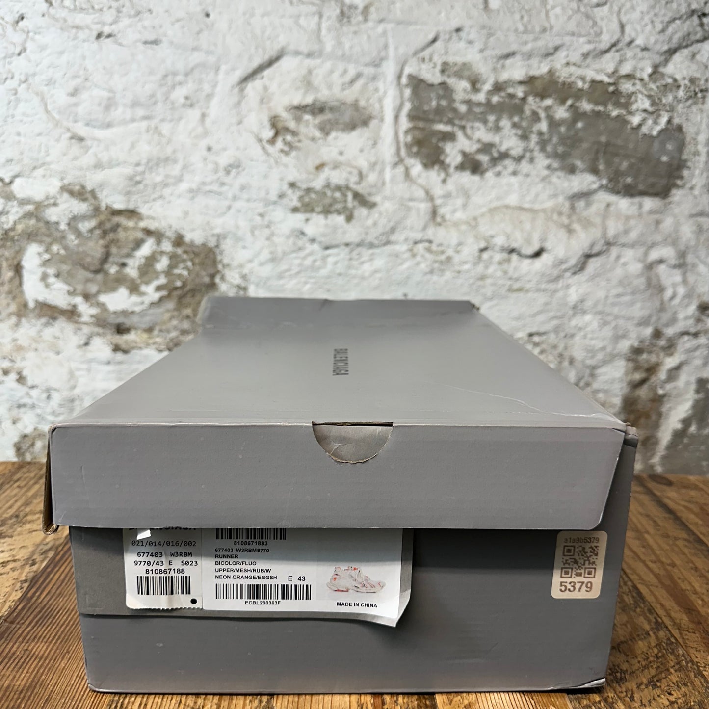 Balenciaga Runner Orange White Cream Sneaker Sz 10 (43)